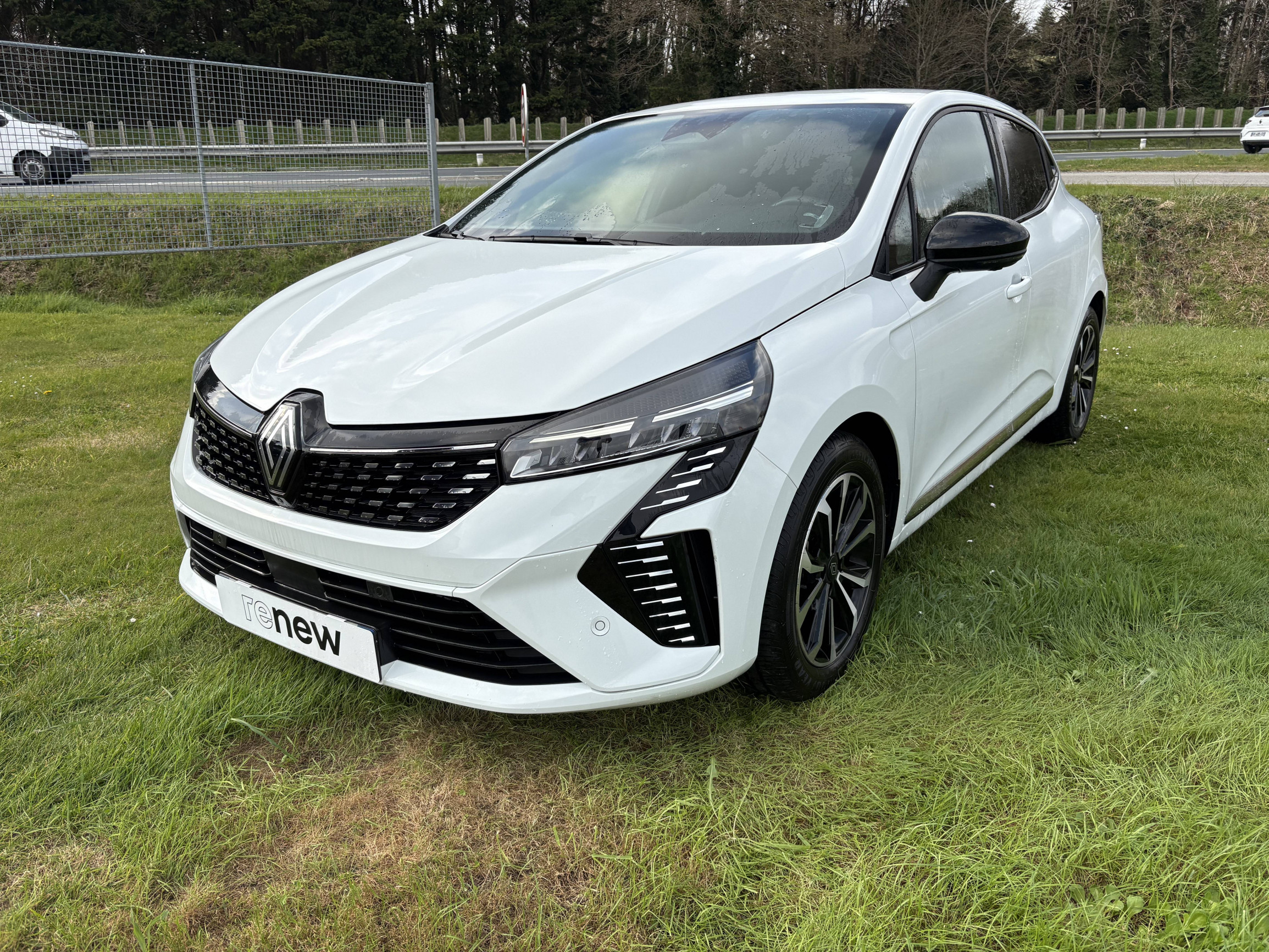 Renault Clio 5 Clio TCe 90 ch GSR2 occasion de 2024 en vente à Quimper