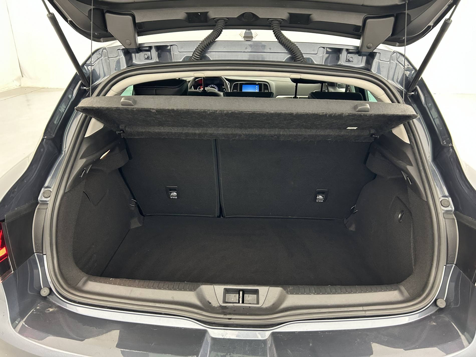 Vente en ligne Renault Megane 4  Blue dCi 115 EDC au prix de 19 690 €