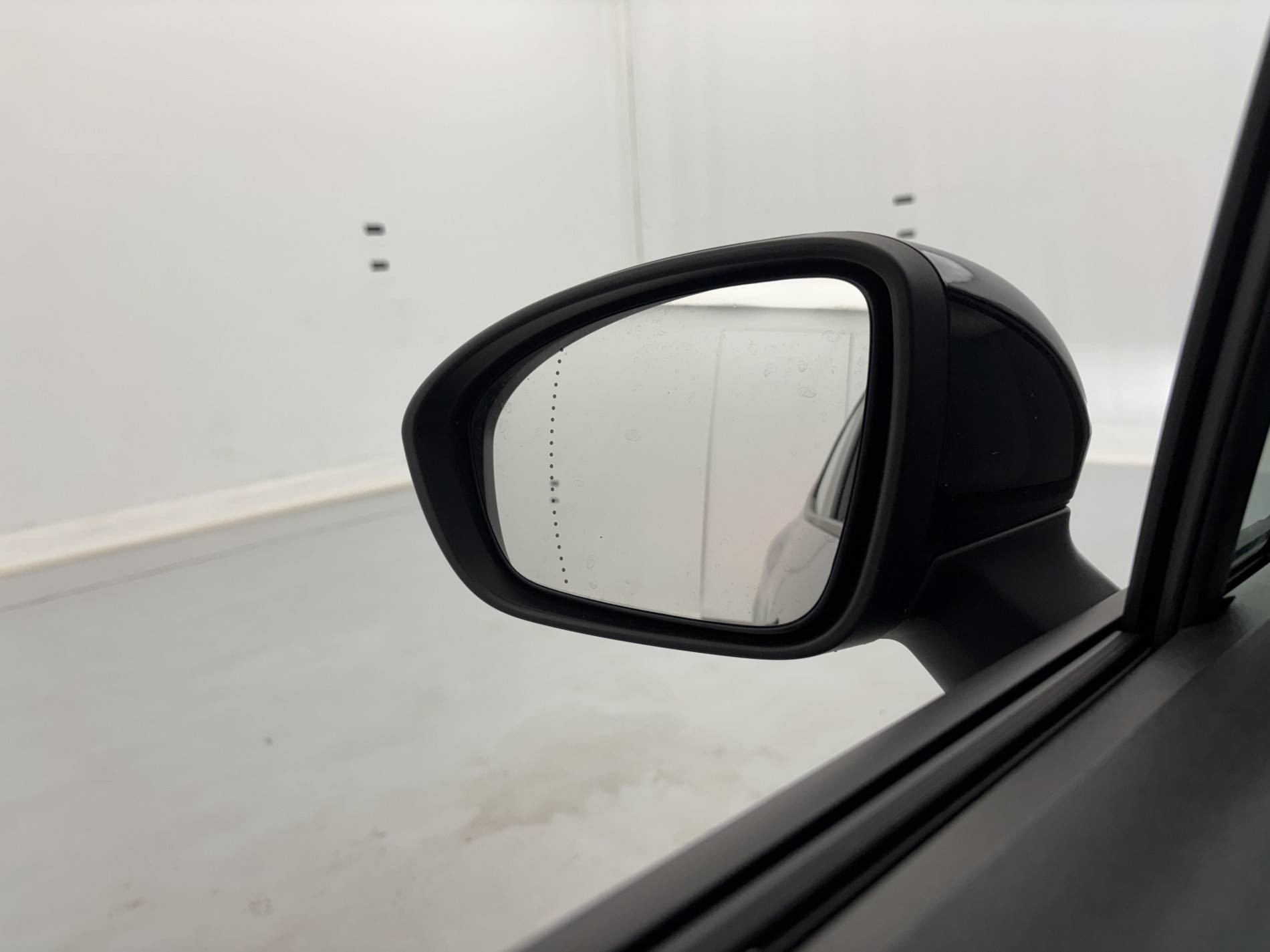 Vente en ligne Renault Clio 5 Clio E-Tech 140 - 21N au prix de 16 990 €