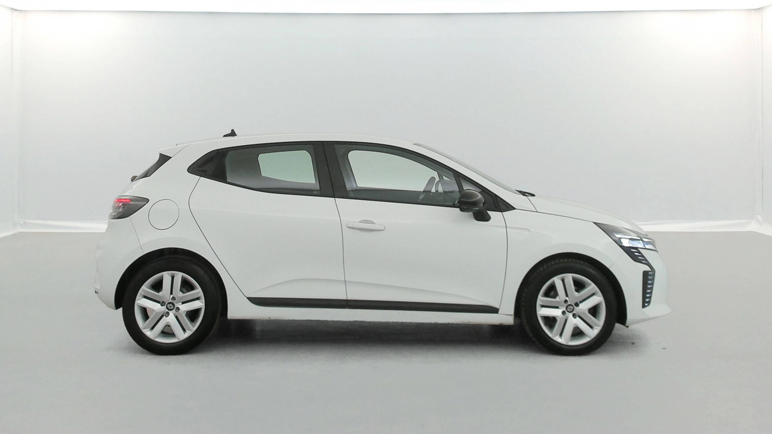 Vente en ligne Renault Clio 5 Clio Blue dCi 100 au prix de 14 990 €