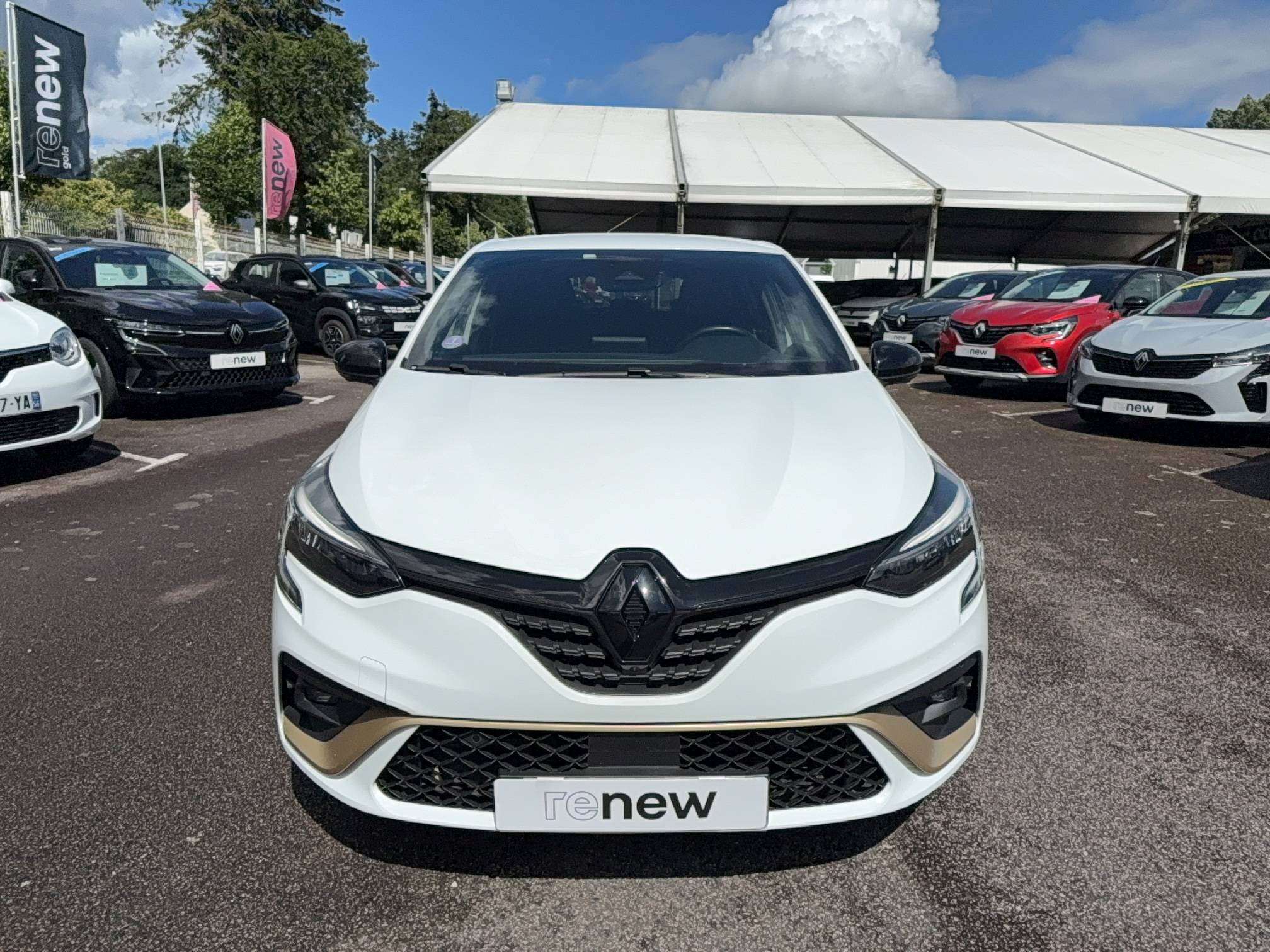 Vente en ligne Renault Clio 5 Clio E-Tech full hybrid 145 au prix de 18 990 €