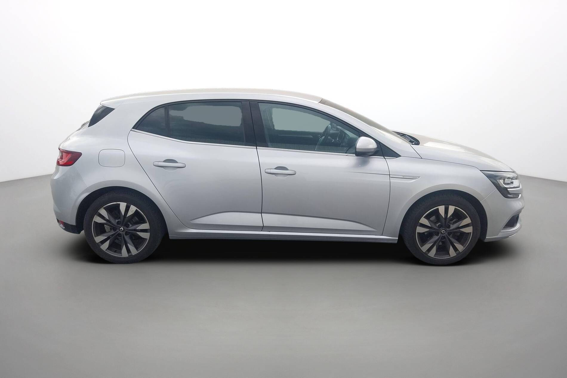 Vente en ligne Renault Megane 4 Mégane IV Berline Blue dCi 115 EDC au prix de 14 990 €