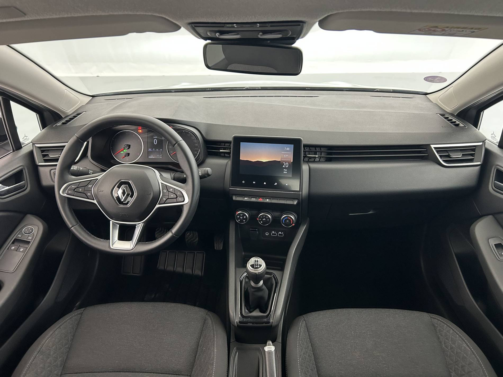 Vente en ligne Renault Clio 5 Clio TCe 90 au prix de 13 790 €