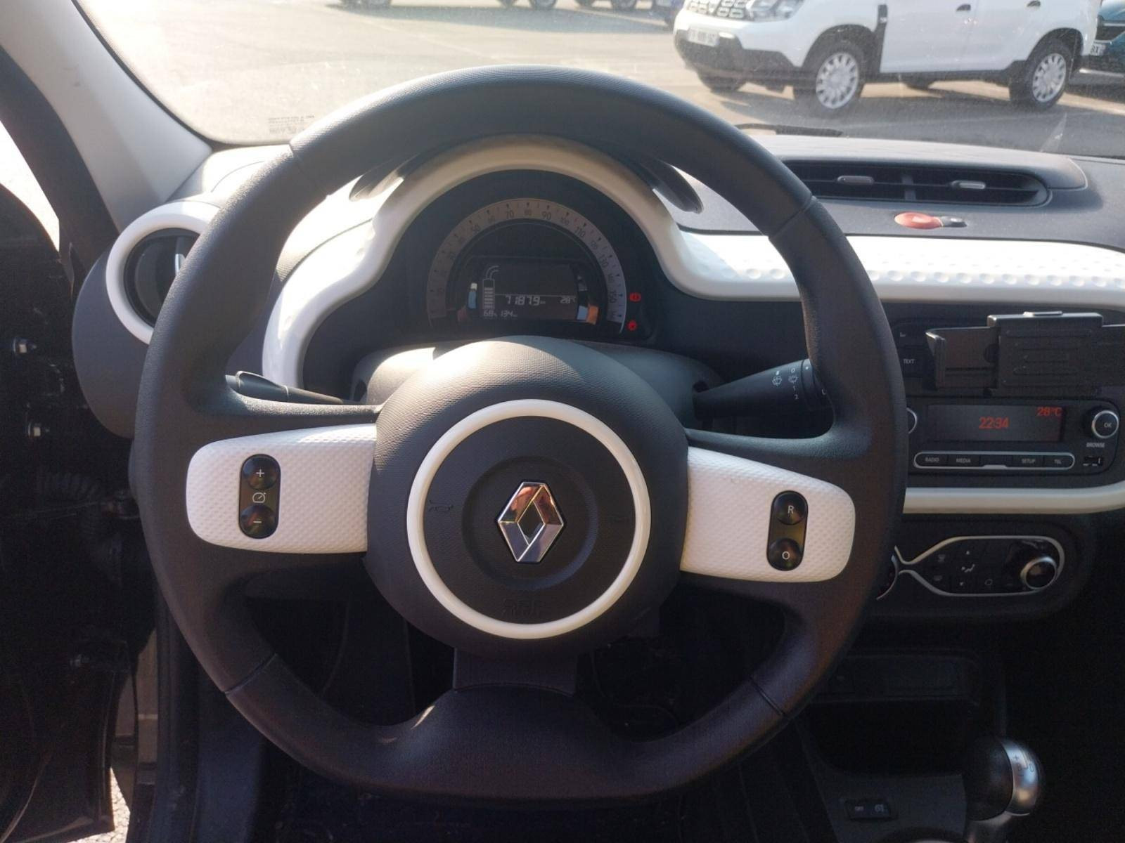 Vente en ligne Renault Twingo Electrique Twingo III E-Tech au prix de 13 890 €