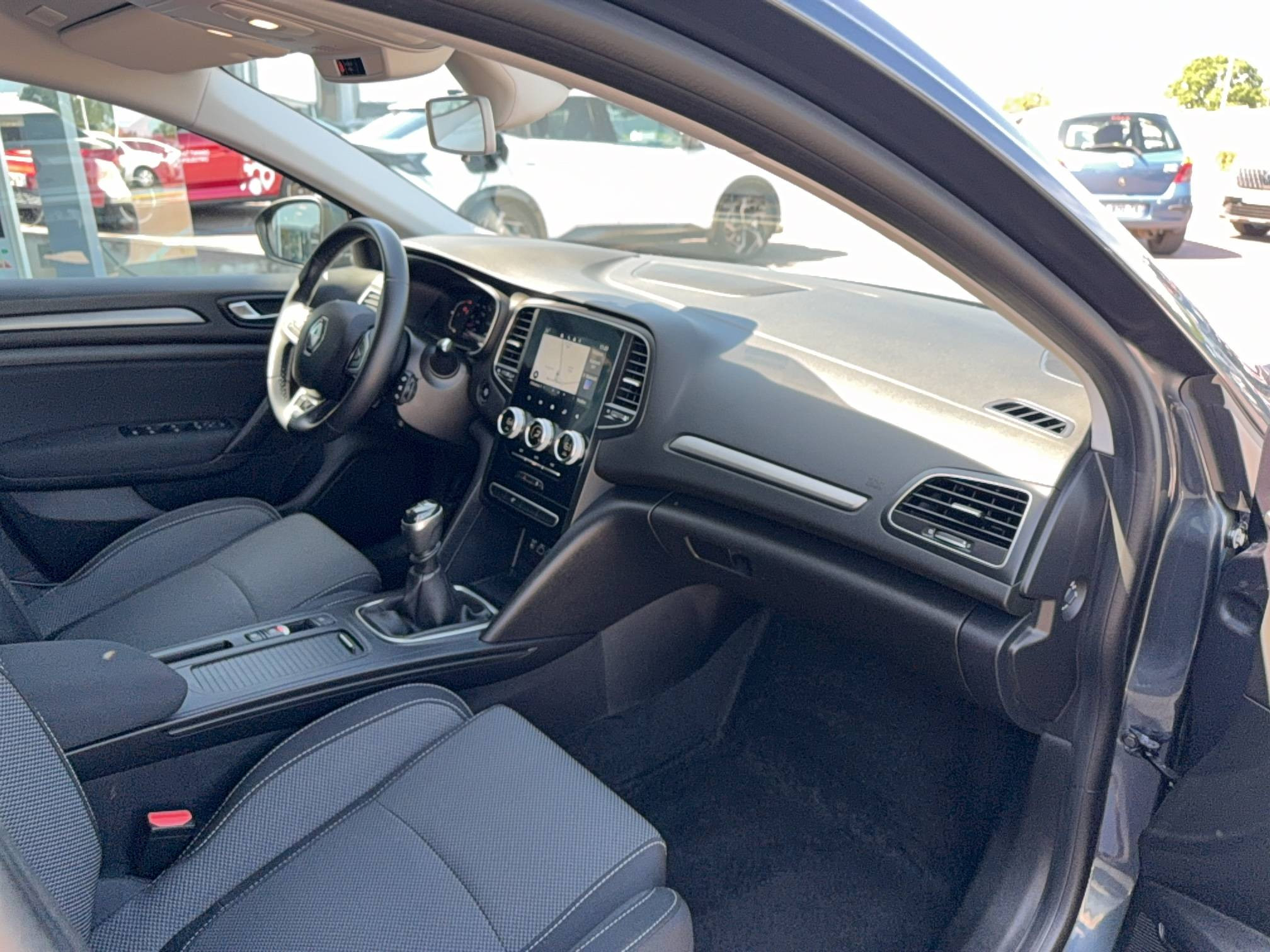 Vente en ligne Renault Megane 4  Blue dCi 115 au prix de 16 980 €