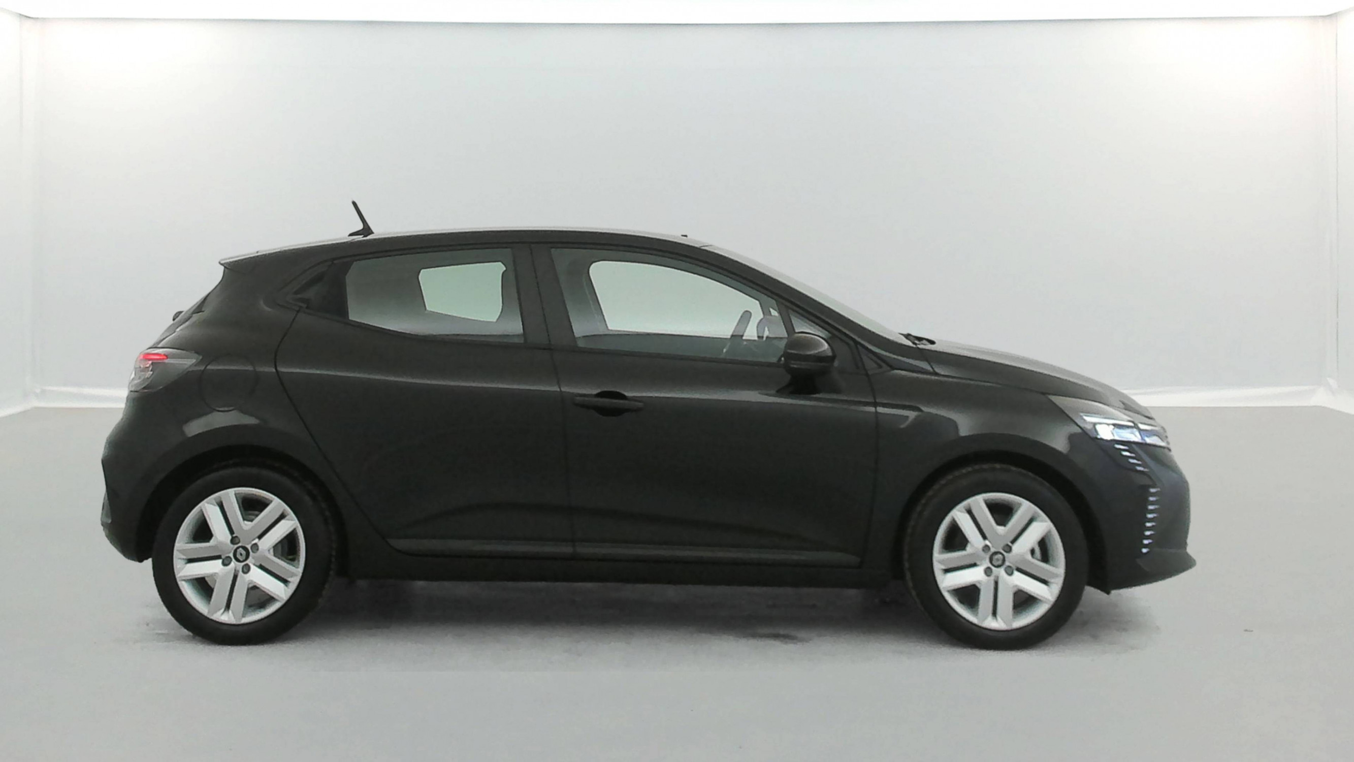 Vente en ligne Renault Clio 5 Clio E-Tech full hybrid 145 ch GSR2 au prix de 19 690 €