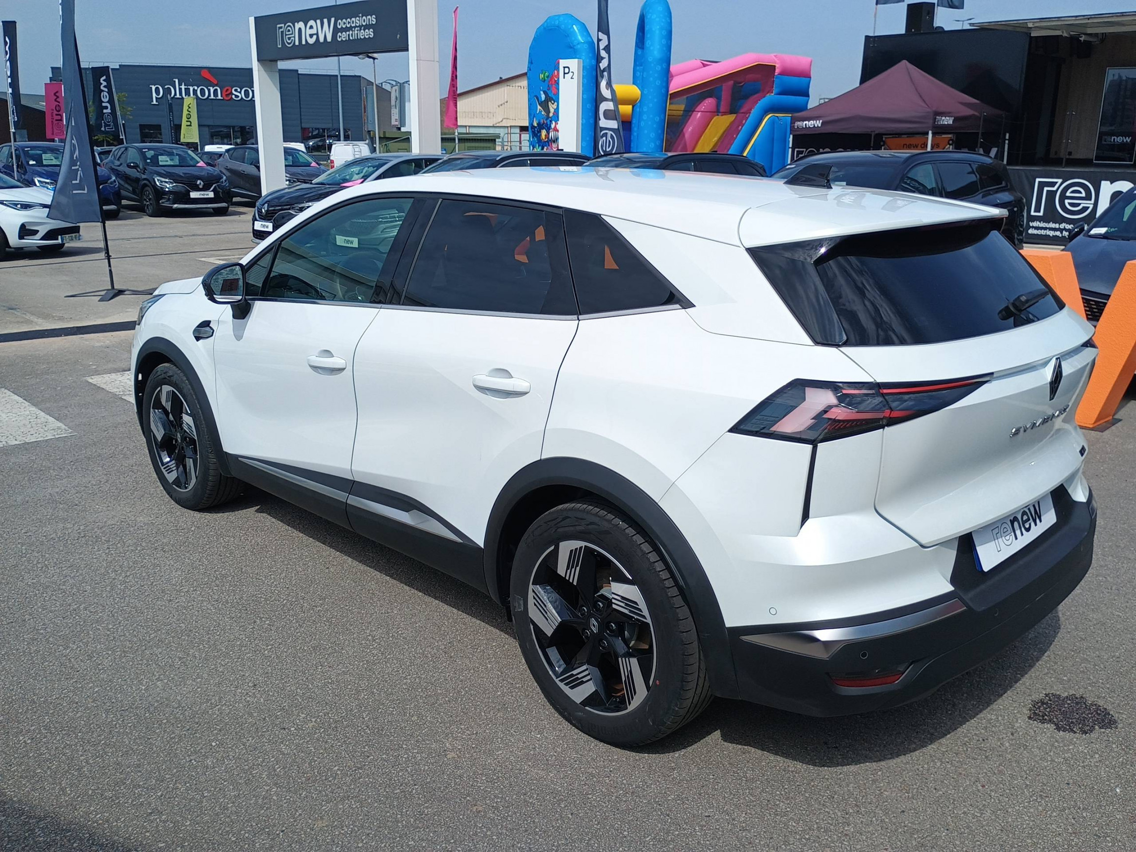 Vente en ligne Renault Symbioz  E-Tech full hybrid 145 au prix de 28 790 €