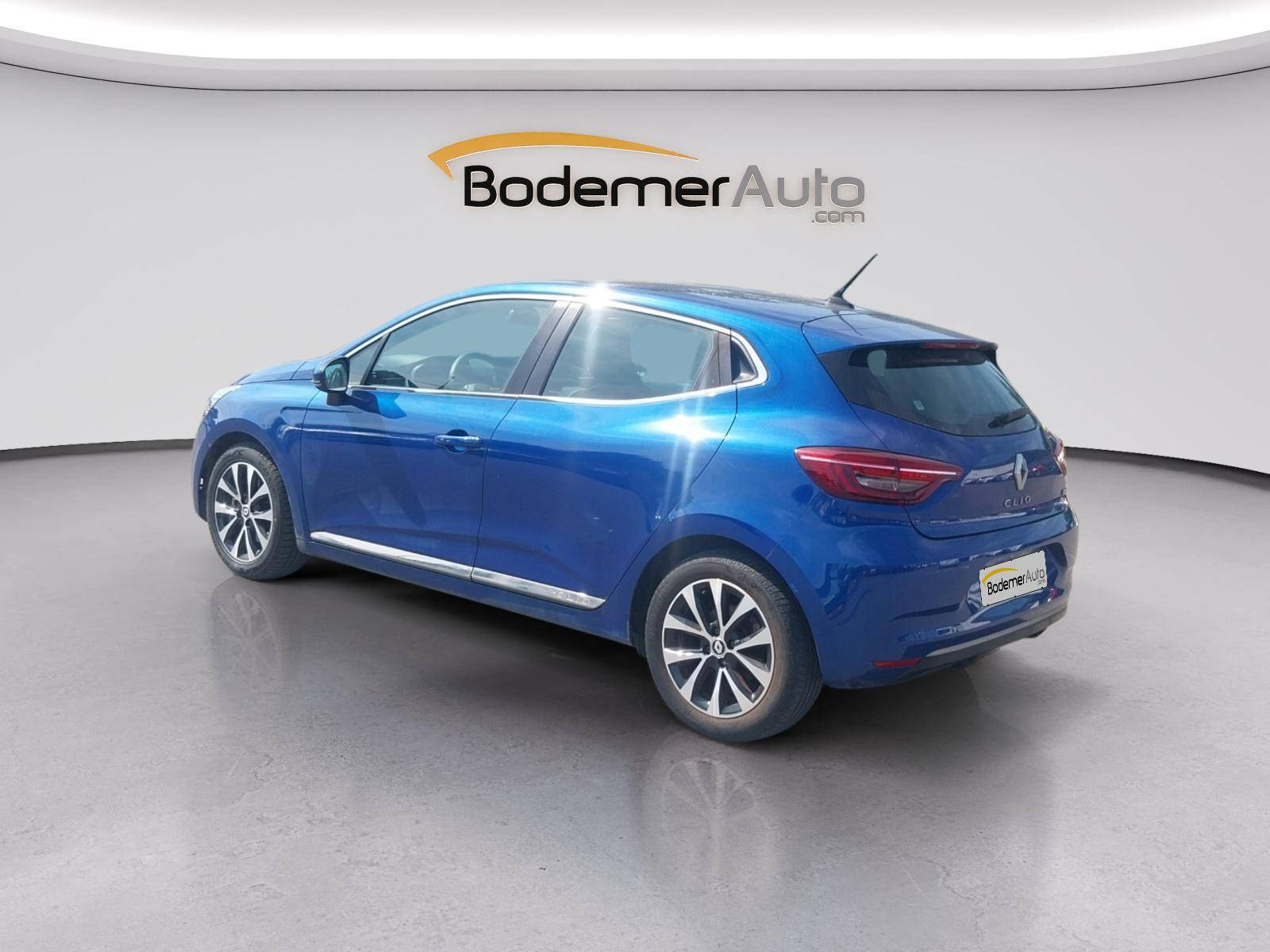 Vente en ligne Renault Clio 5 Clio E-Tech 140 - 21N au prix de 17 490 €