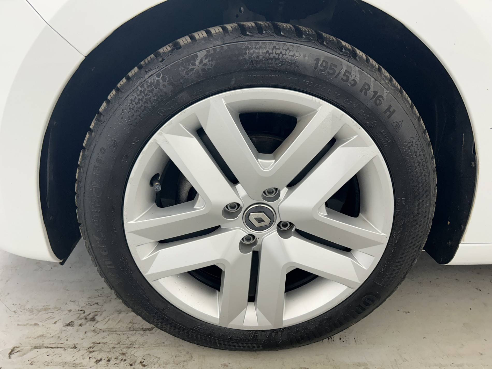 Vente en ligne Renault Clio 5 Clio TCe 90 X-Tronic - 21N au prix de 14 691 €