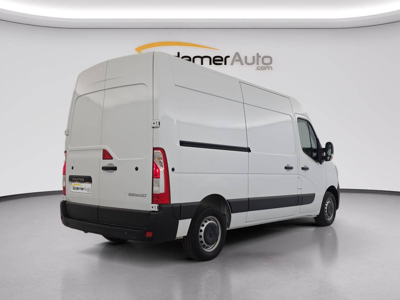 Vente en ligne Renault Master Fourgon MASTER FGN TRAC F3500 L2H2 BLUE DCI 135 au prix de 24 000 €