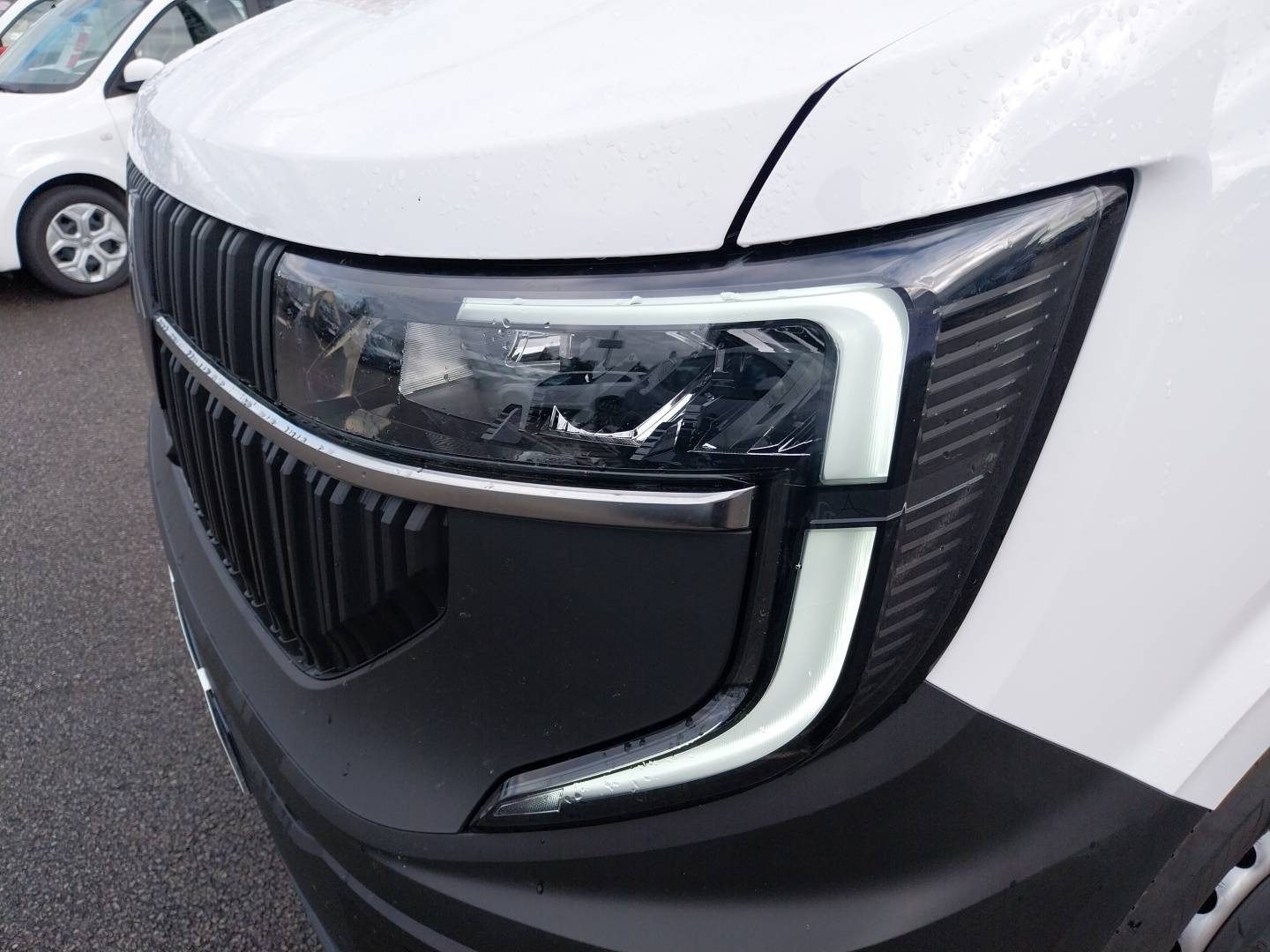 Vente en ligne Renault Master Fourgon MASTER FG BLUE DCI 130 L2H2 3T5 TR au prix de 30 990 €