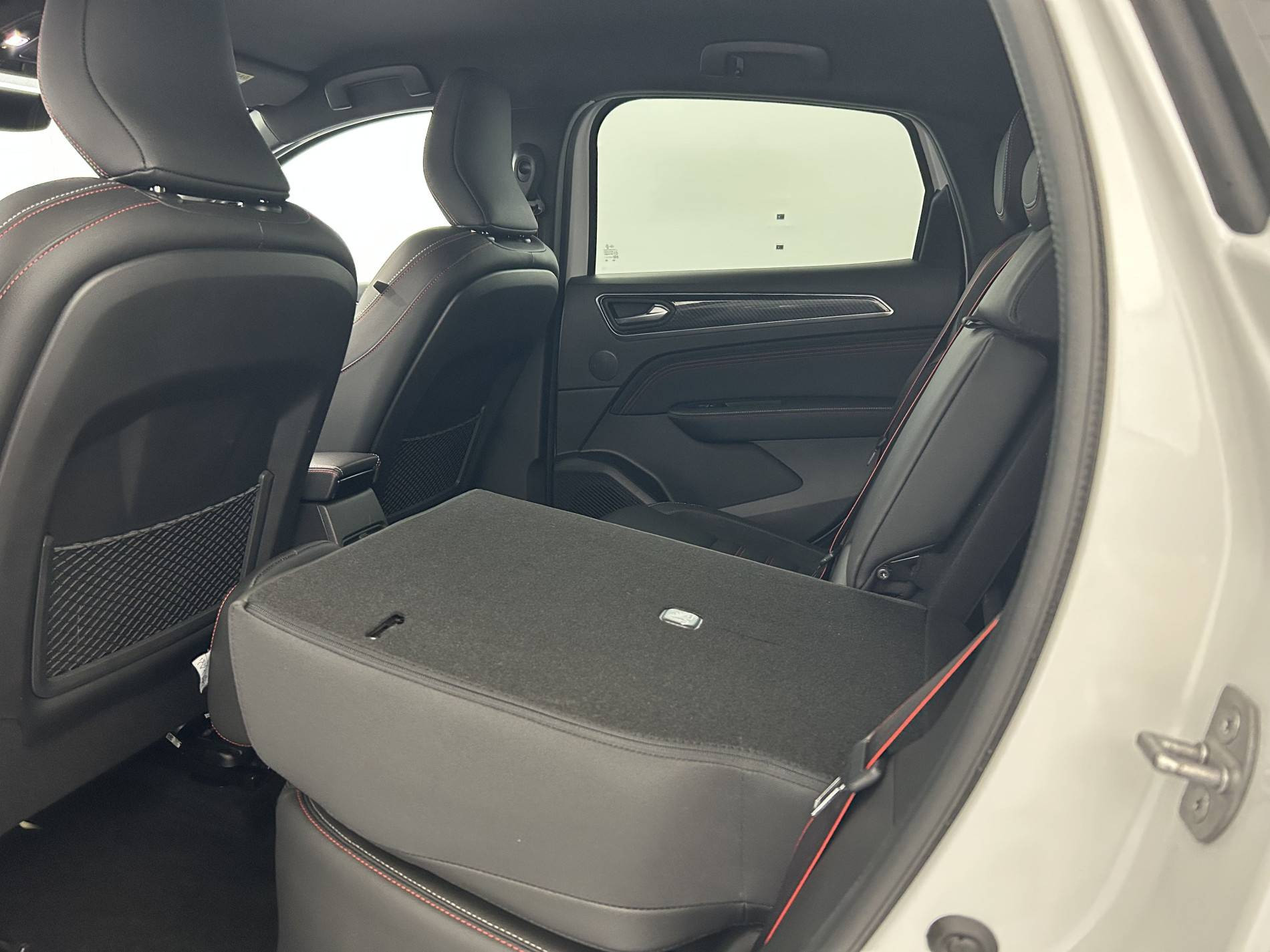 Vente en ligne Renault Arkana  E-Tech hybride 145 au prix de 21 480 €