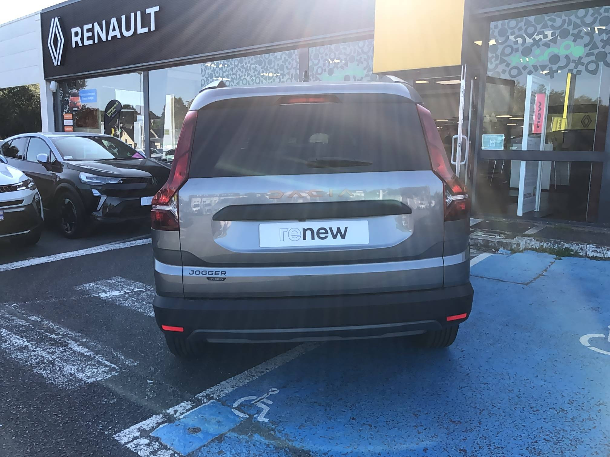 Vente en ligne Dacia Jogger  Hybrid 140 7 places GSR2 au prix de 25 890 €