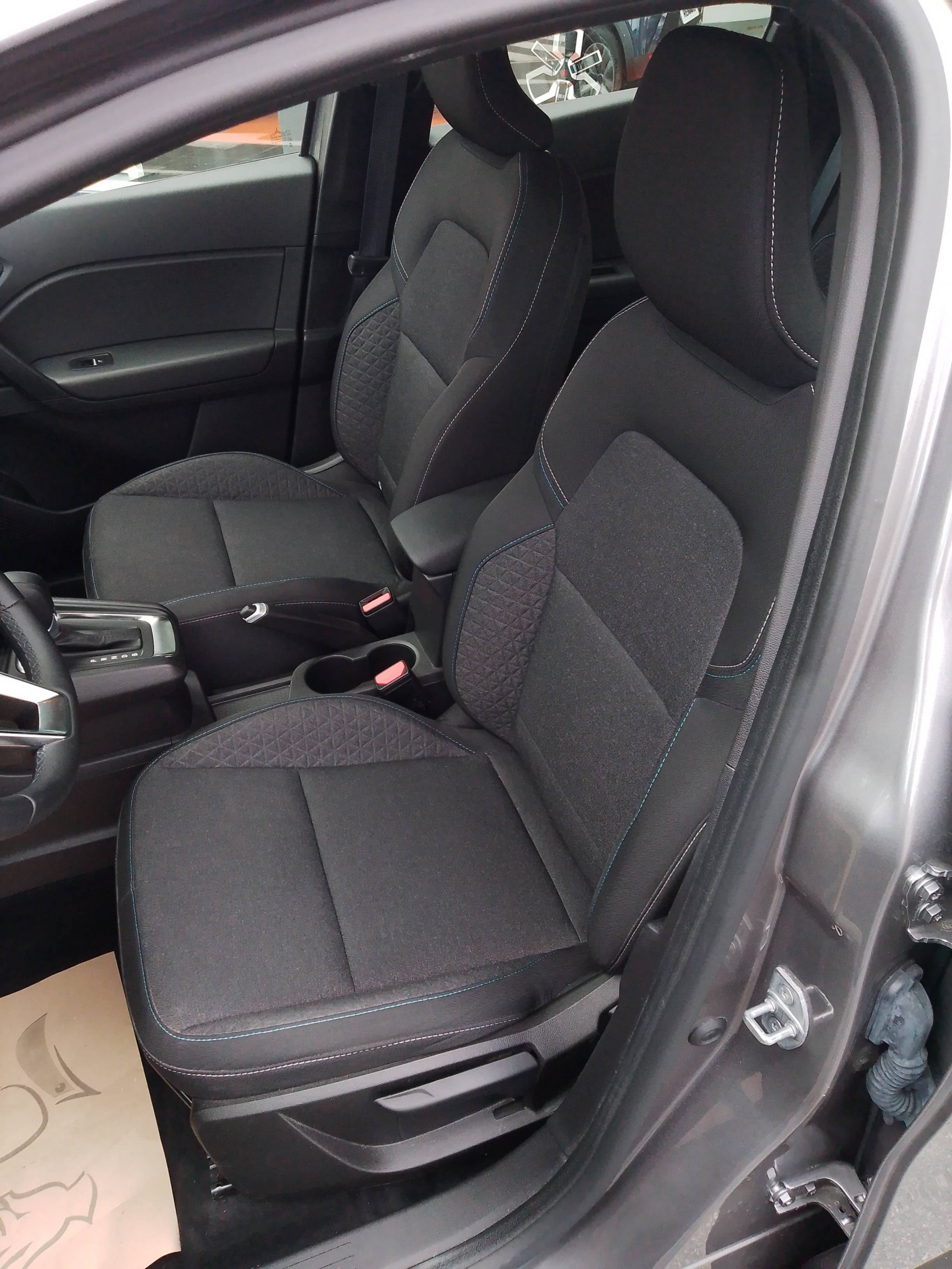 Vente en ligne Renault Captur  E-Tech full hybrid 145 ch au prix de 22 990 €