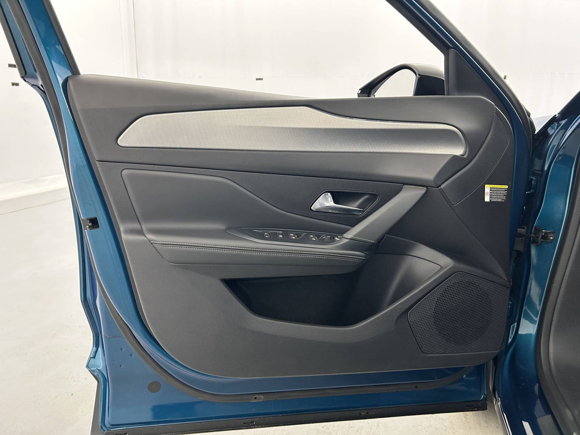 Vente en ligne Peugeot 408  PHEV 180 e-EAT8 au prix de 20 490 €