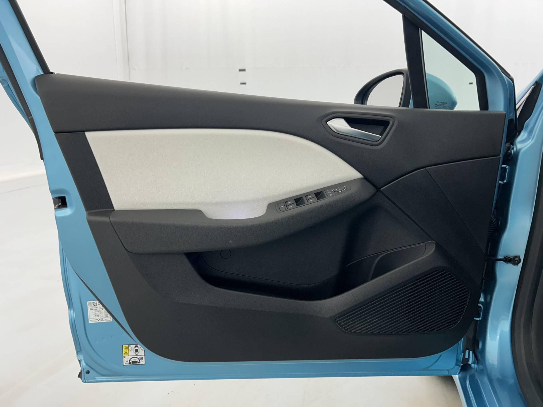 Vente en ligne Renault Clio 5 Clio E-Tech 140 - 21N au prix de 18 499 €