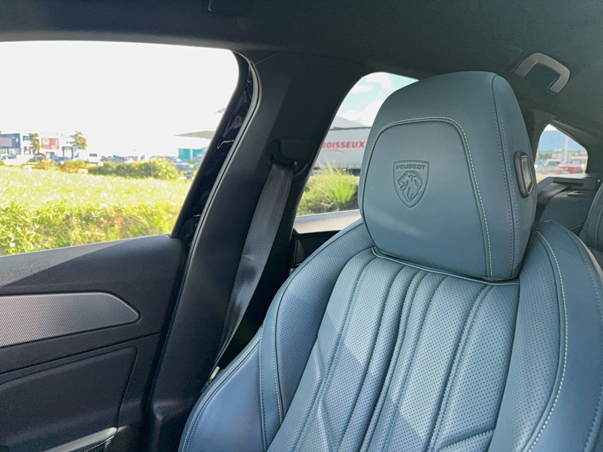 Vente en ligne Peugeot 308 SW  BlueHDi 130ch S&S EAT8 au prix de 17 490 €