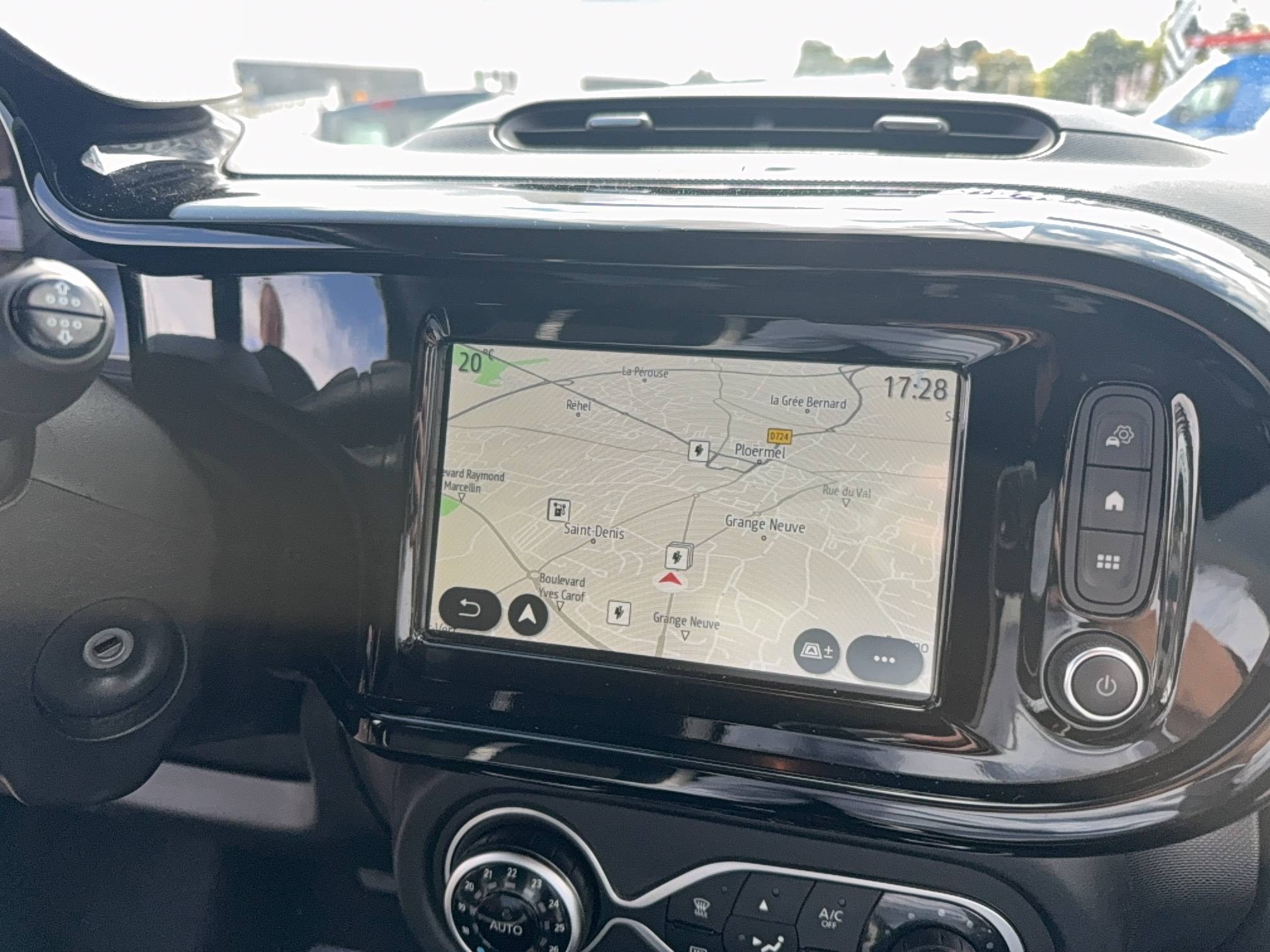 Vente en ligne Renault Twingo Electrique Twingo III E-Tech au prix de 11 590 €