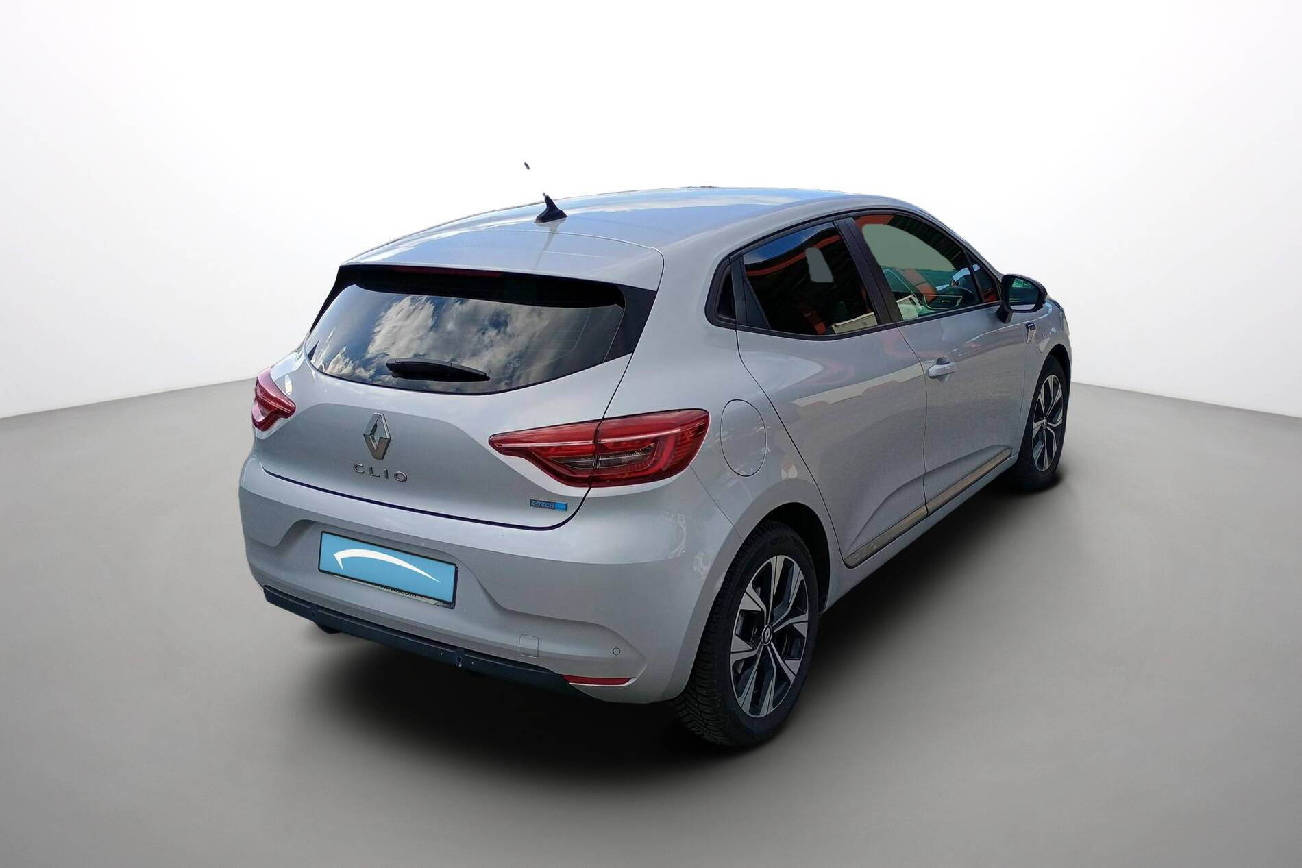 Vente en ligne Renault Clio 5 Clio E-Tech 140 - 21N au prix de 15 990 €