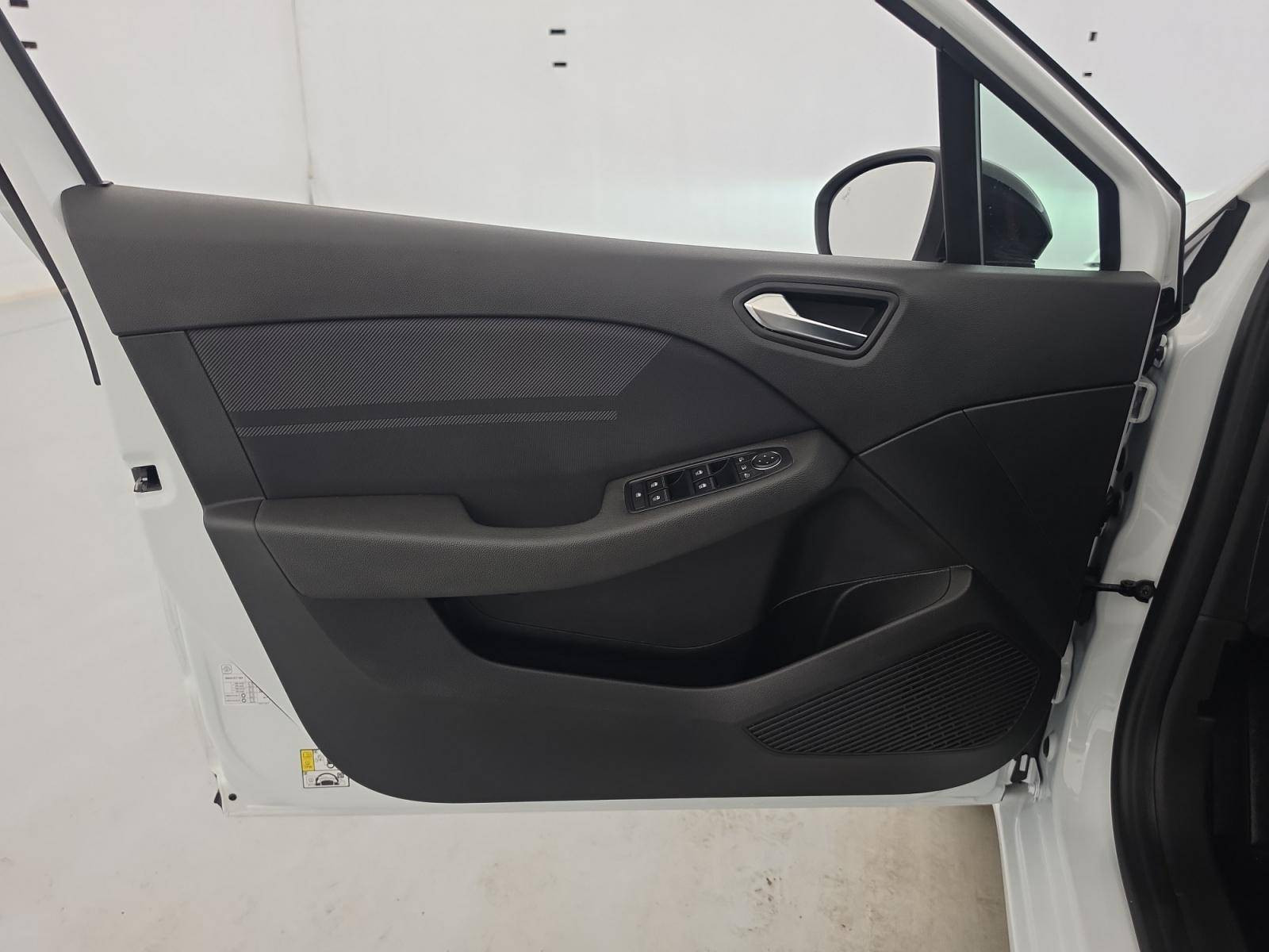 Vente en ligne Renault Clio 5 Clio TCe 90 au prix de 18 990 €