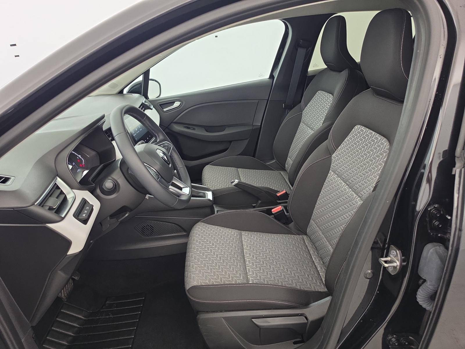 Vente en ligne Renault Clio 5 Clio E-Tech full hybrid 145 au prix de 16 990 €