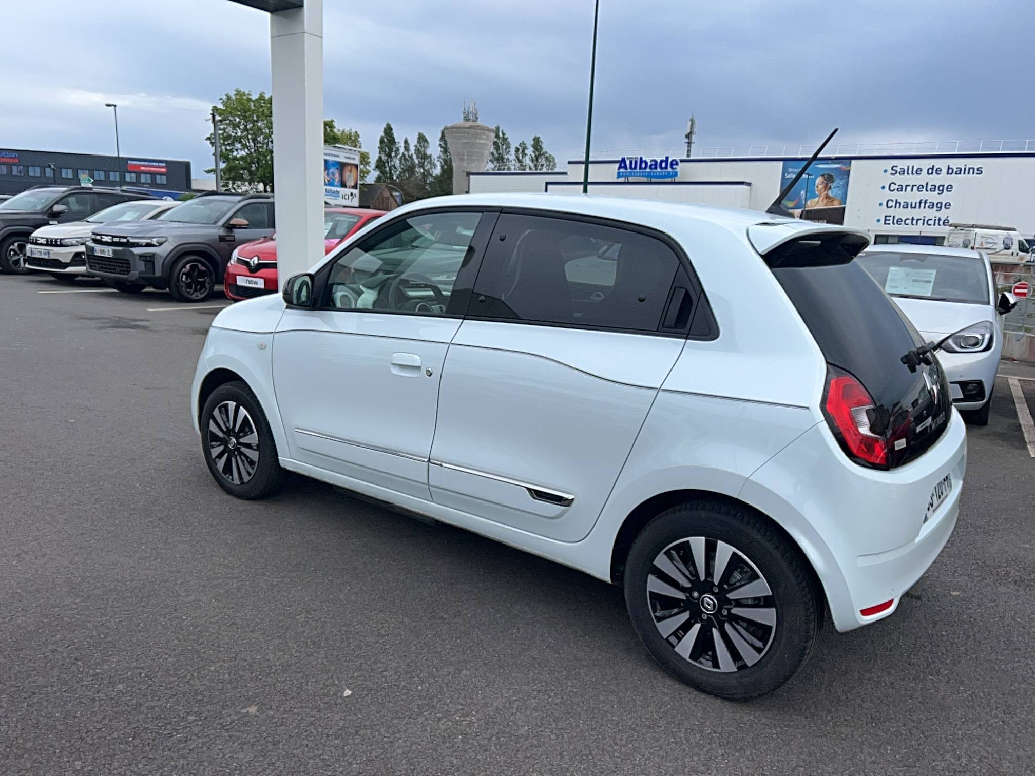 Vente en ligne Renault Twingo Electrique Twingo III E-Tech au prix de 13 600 €