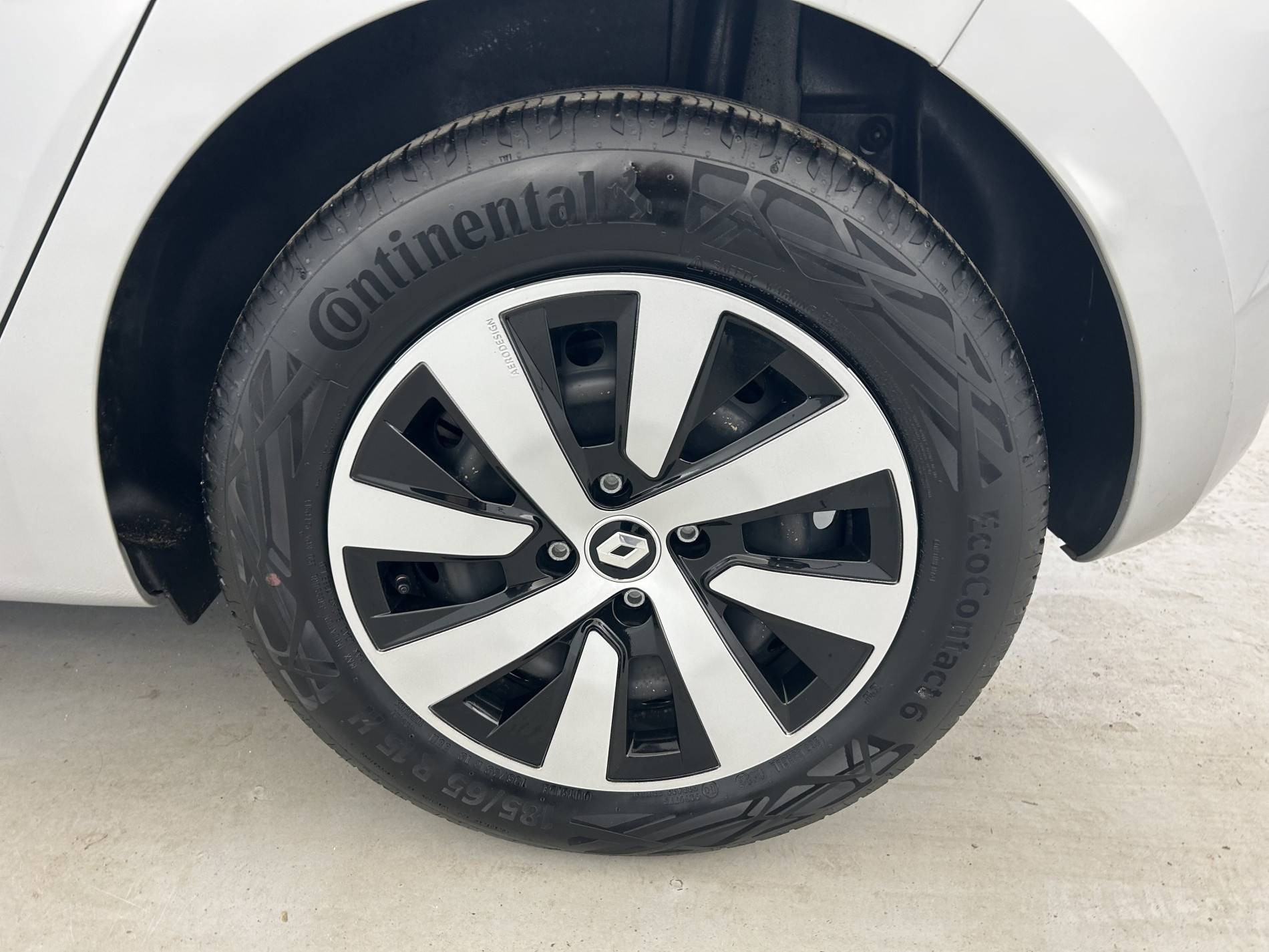 Vente en ligne Renault Clio 5 Clio TCe 90 au prix de 13 690 €