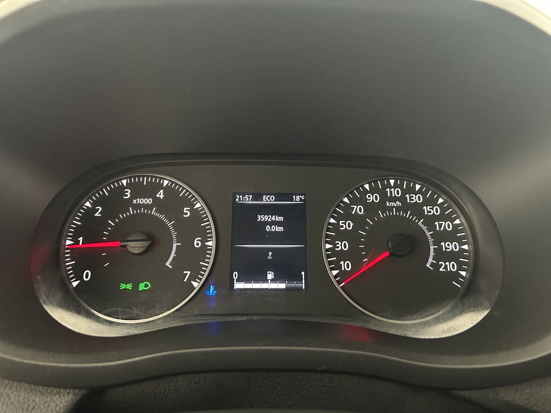 Vente en ligne Renault Master Fourgon MASTER FGN TRAC F3500 L2H2 BLUE DCI 135 au prix de 24 000 €