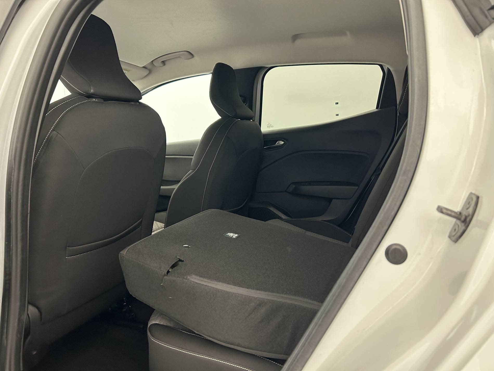 Vente en ligne Renault Clio 5 Clio TCe 90 au prix de 14 990 €