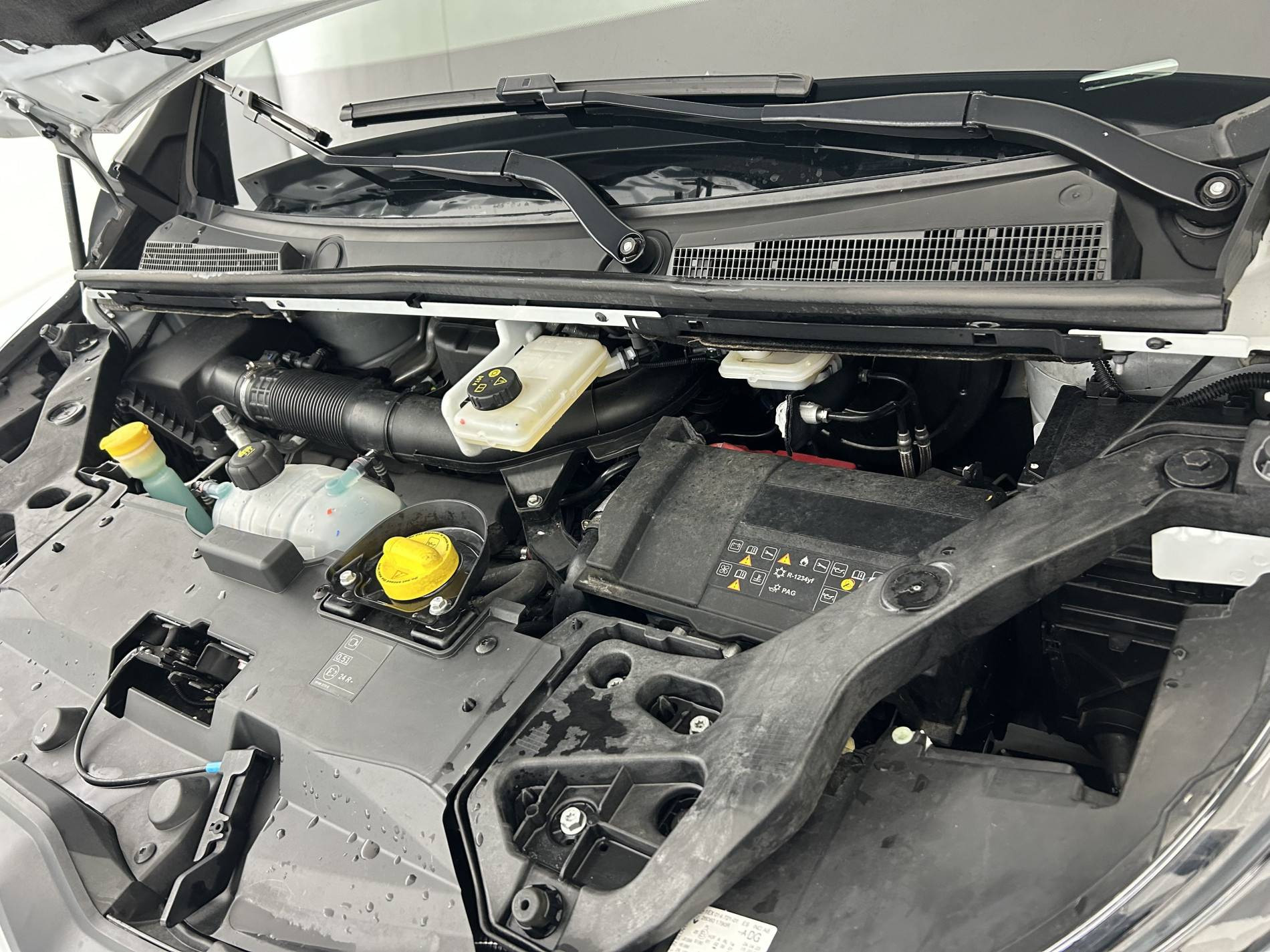 Vente en ligne Renault Trafic 3 Fourgon TRAFIC FGN L2H1 3000 KG BLUE DCI 130 au prix de 23 490 €