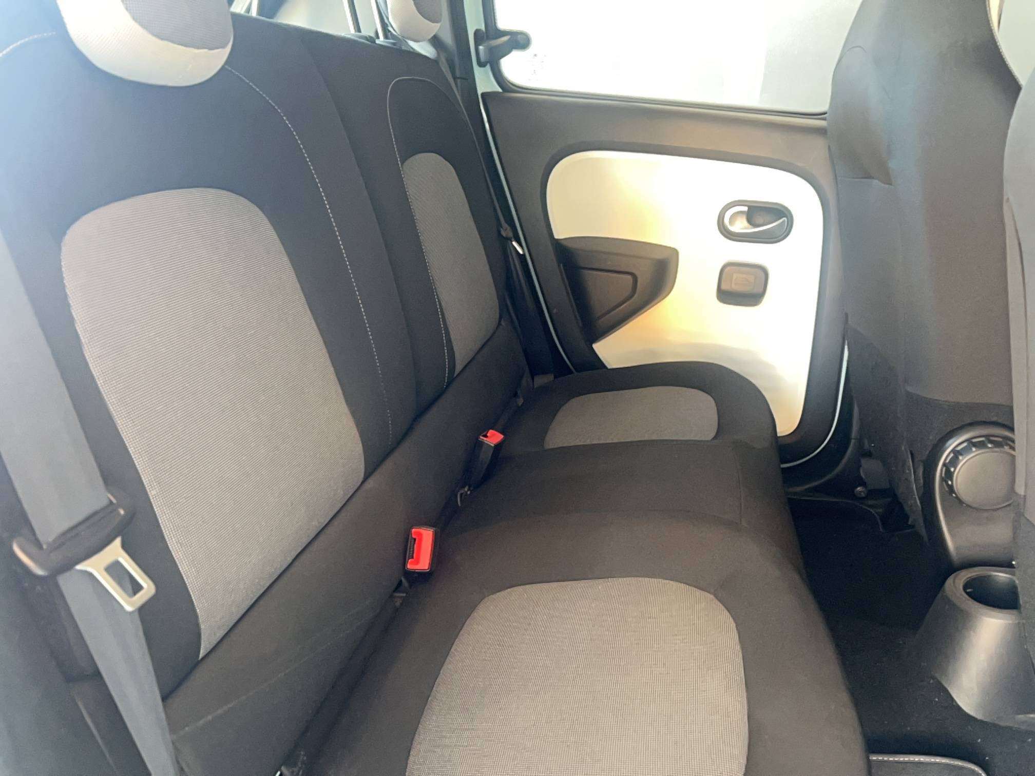 Vente en ligne Renault Twingo 3  1.0 SCe 70 au prix de 12 991 €