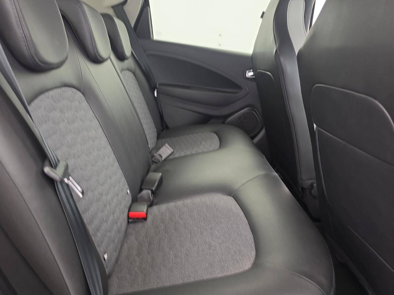 Vente en ligne Renault Zoé Zoe R135 - 22B au prix de 16 590 €