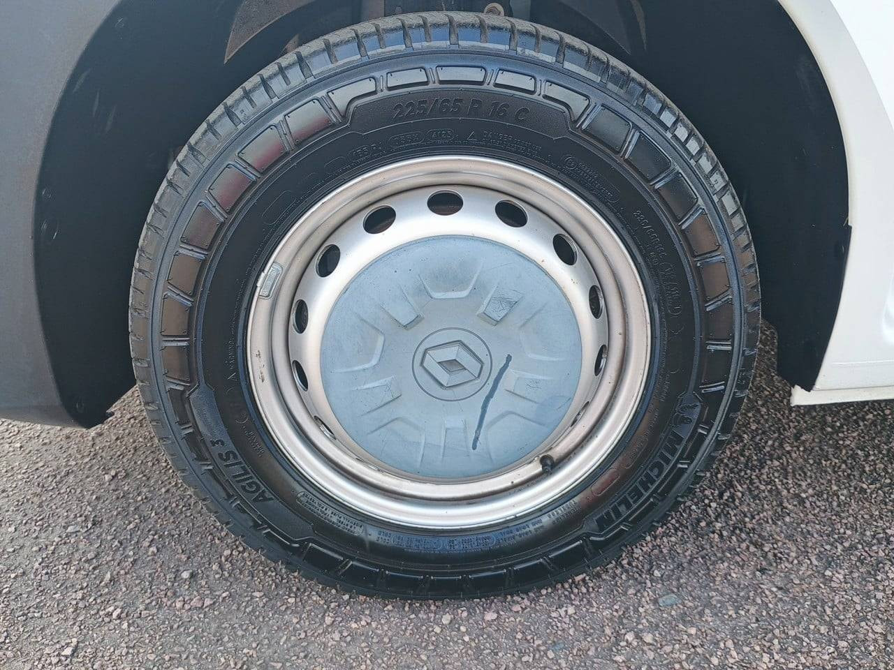 Vente en ligne Renault Master 3 Châssis Cabine MASTER CC TRAC F3500 L3 BLUE DCI 145 EURO VI au prix de 29 990 €