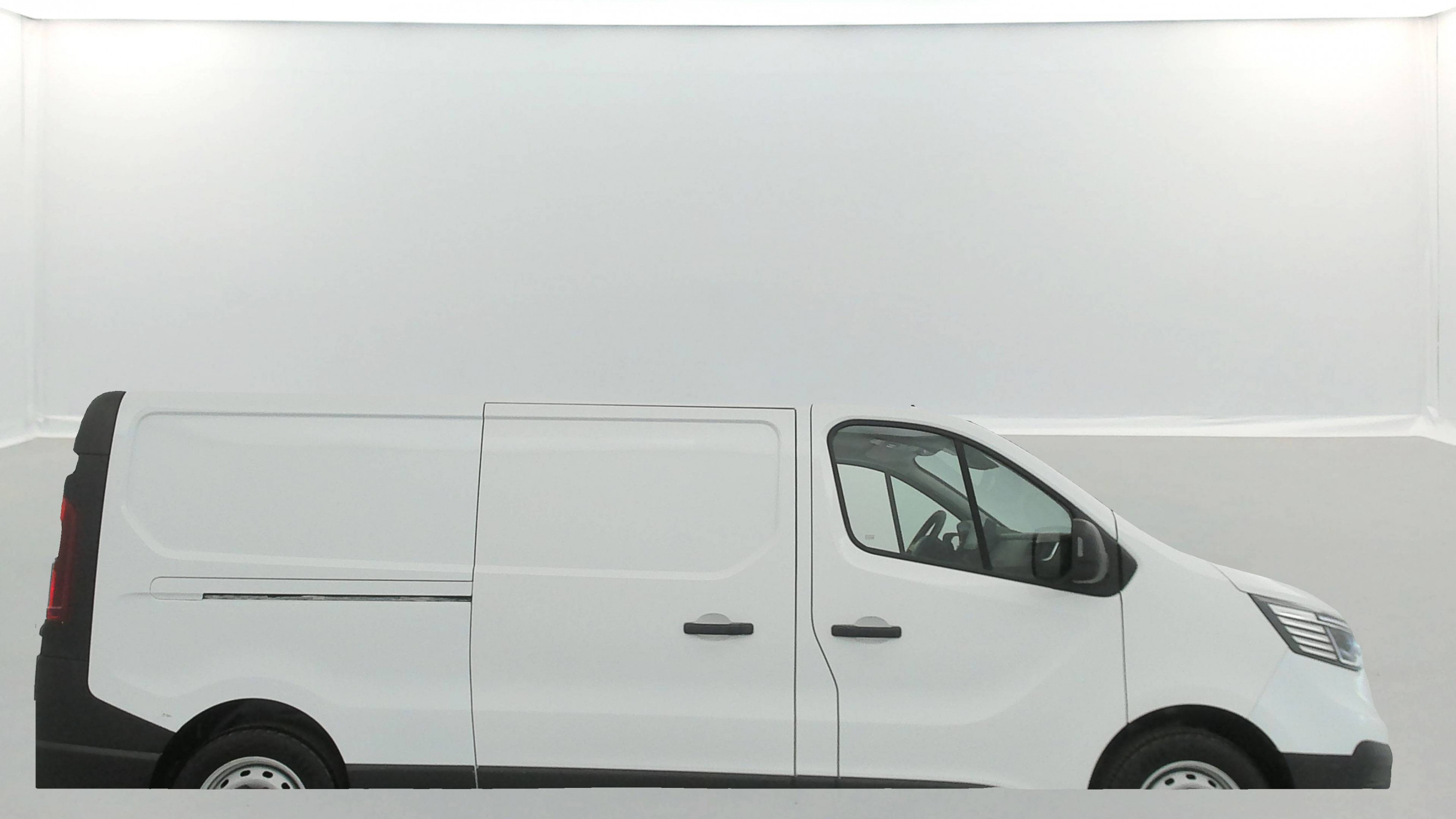 Vente en ligne Renault Trafic 3 Fourgon TRAFIC FGN L2H1 3000 KG BLUE DCI 130 au prix de 21 990 €