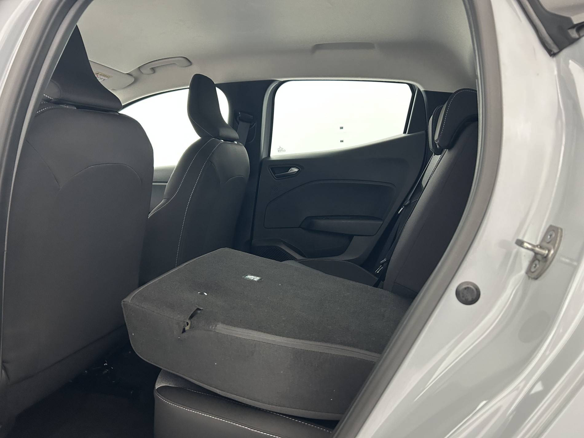 Vente en ligne Renault Clio 5 Clio TCe 90 ch GSR2 au prix de 15 490 €