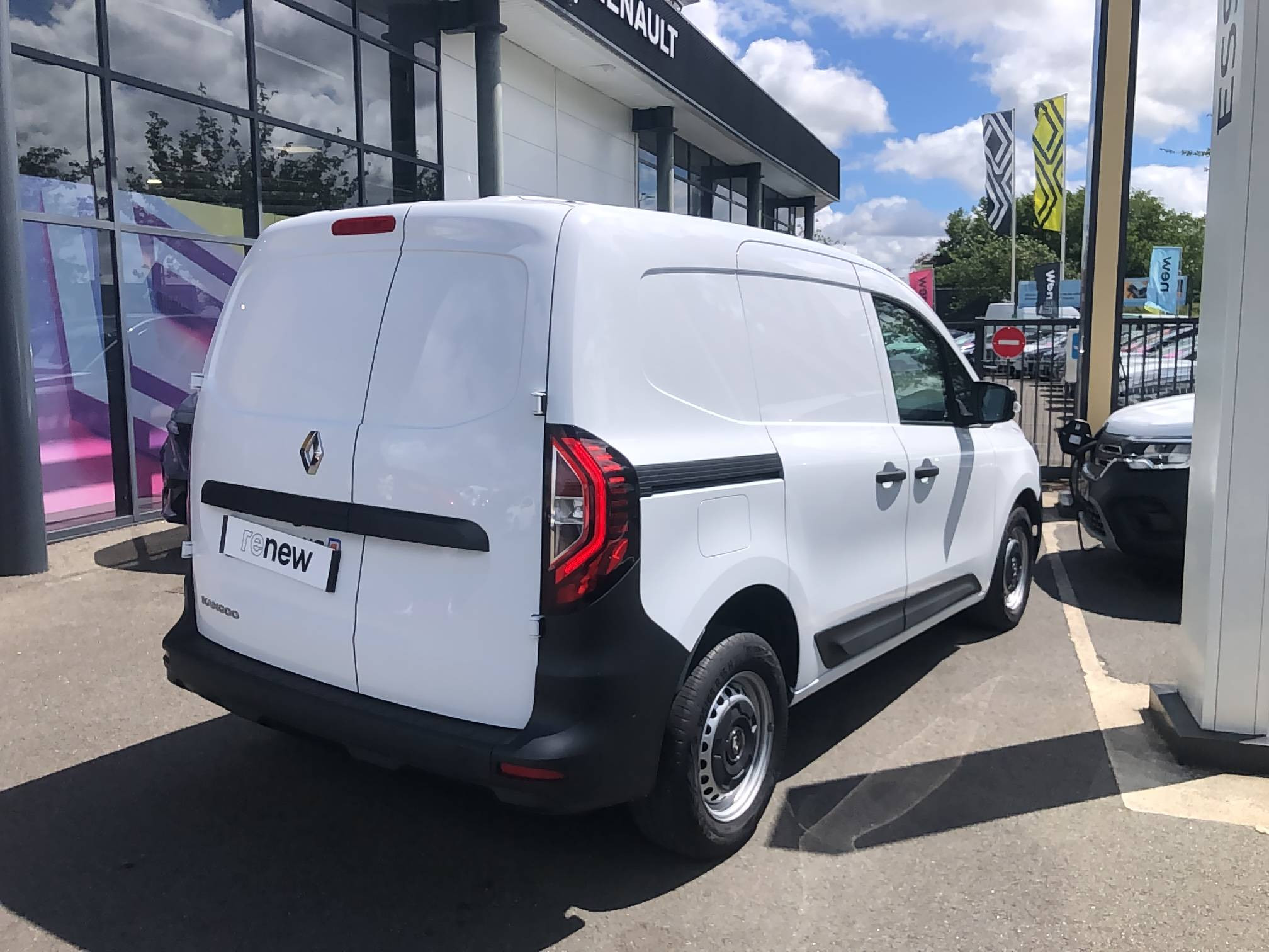 Vente en ligne Renault Kangoo Van  BLUE DCI 95 au prix de 18 990 €