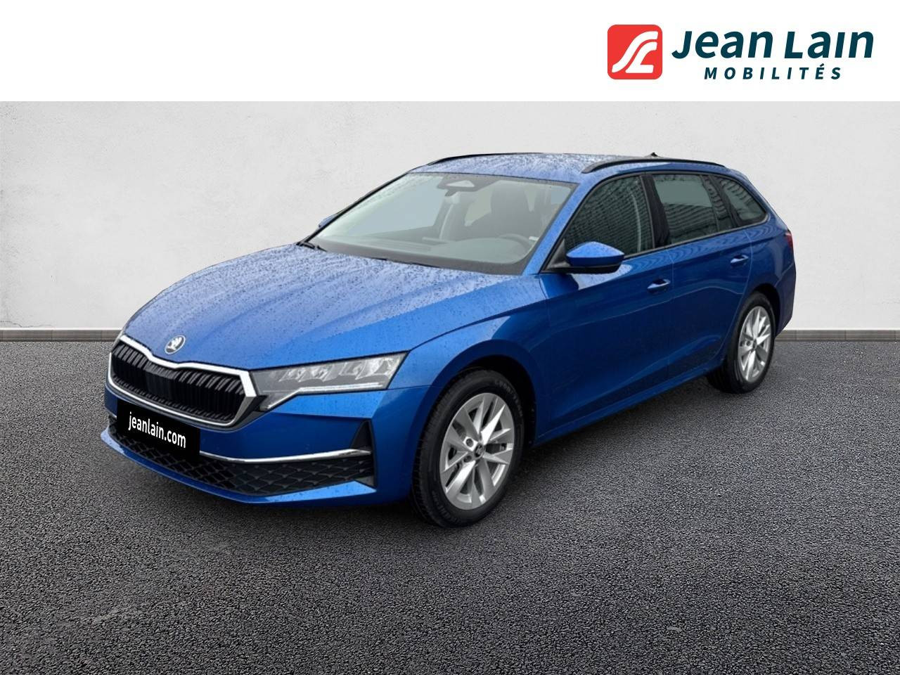 Vente en ligne SKODA OCTAVIA COMBI Octavia Combi 1.5 TSI Hybrid 150 ch ACT DSG7 Clever de 2025 au prix de 33 900 €