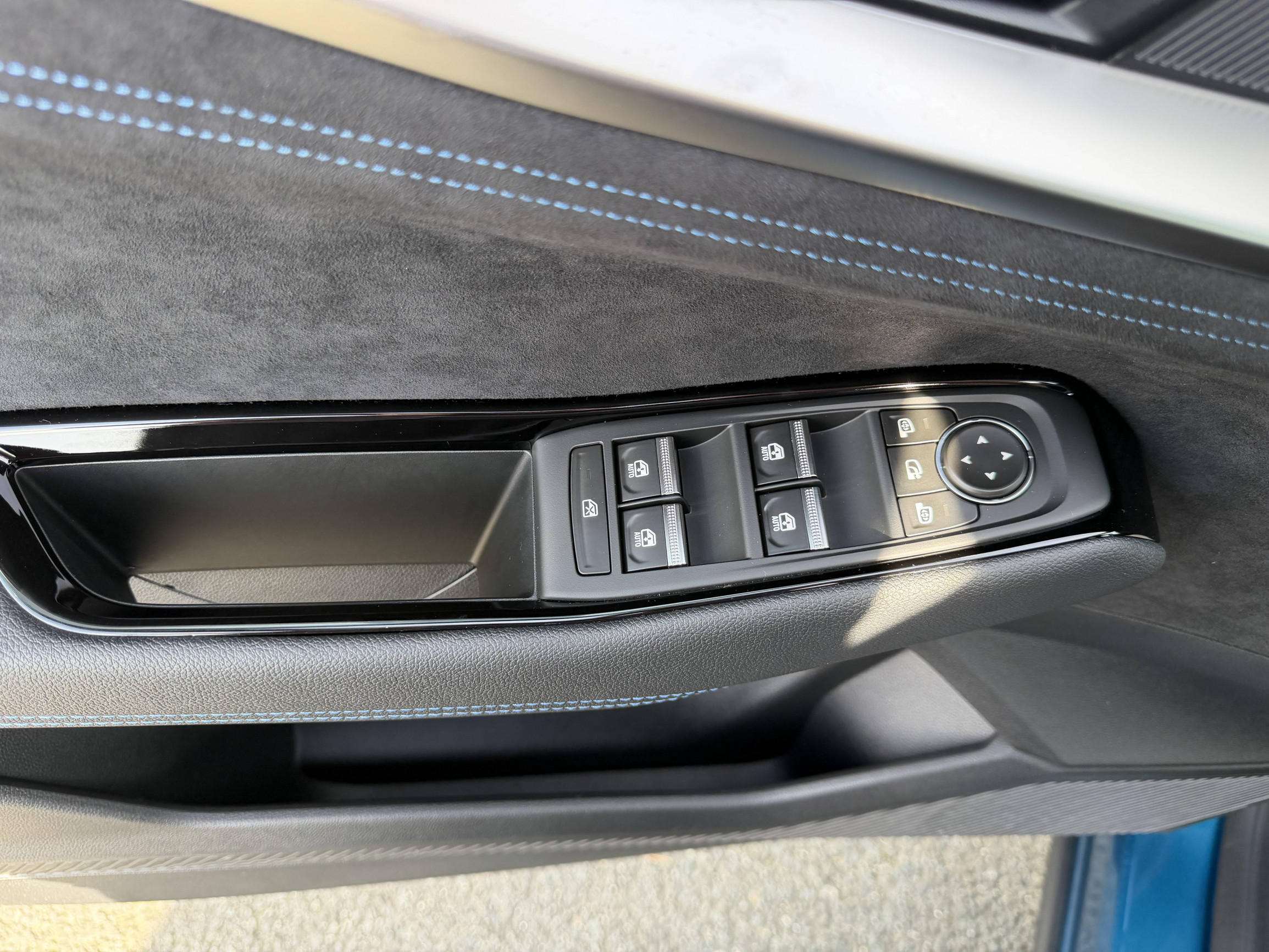 Vente en ligne Renault Austral  full hybrid E-Tech 200 ch au prix de 37 990 €