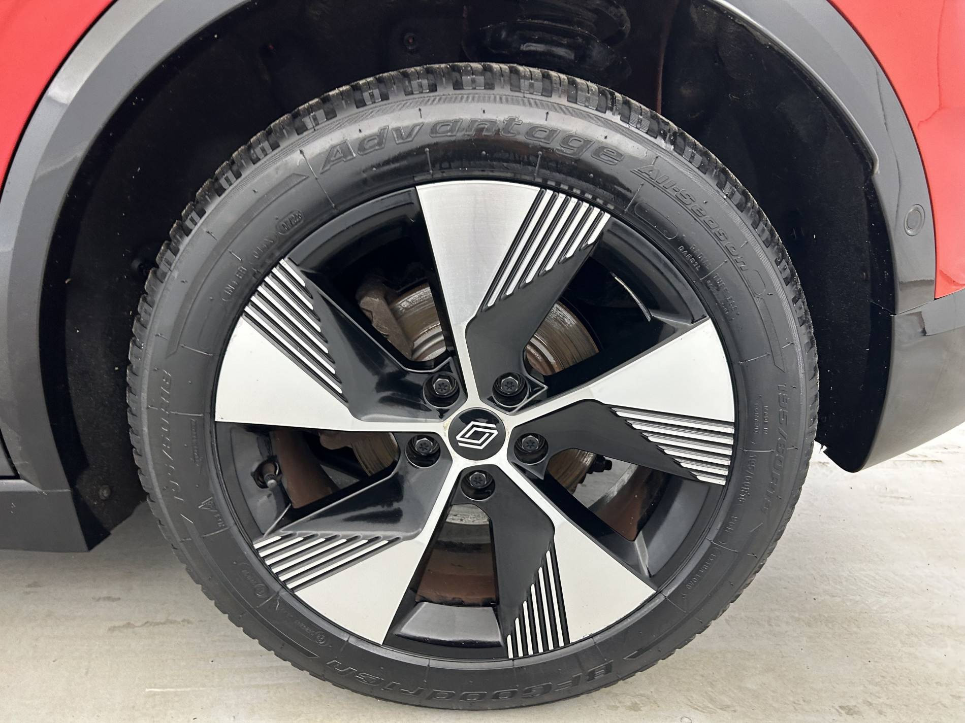 Vente en ligne Renault Megane E-Tech  EV40 130ch standard charge au prix de 18 490 €