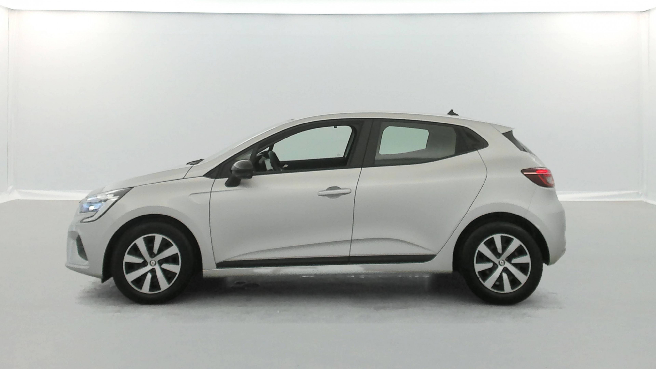 Vente en ligne Renault Clio 5 Clio TCe 90 au prix de 13 490 €