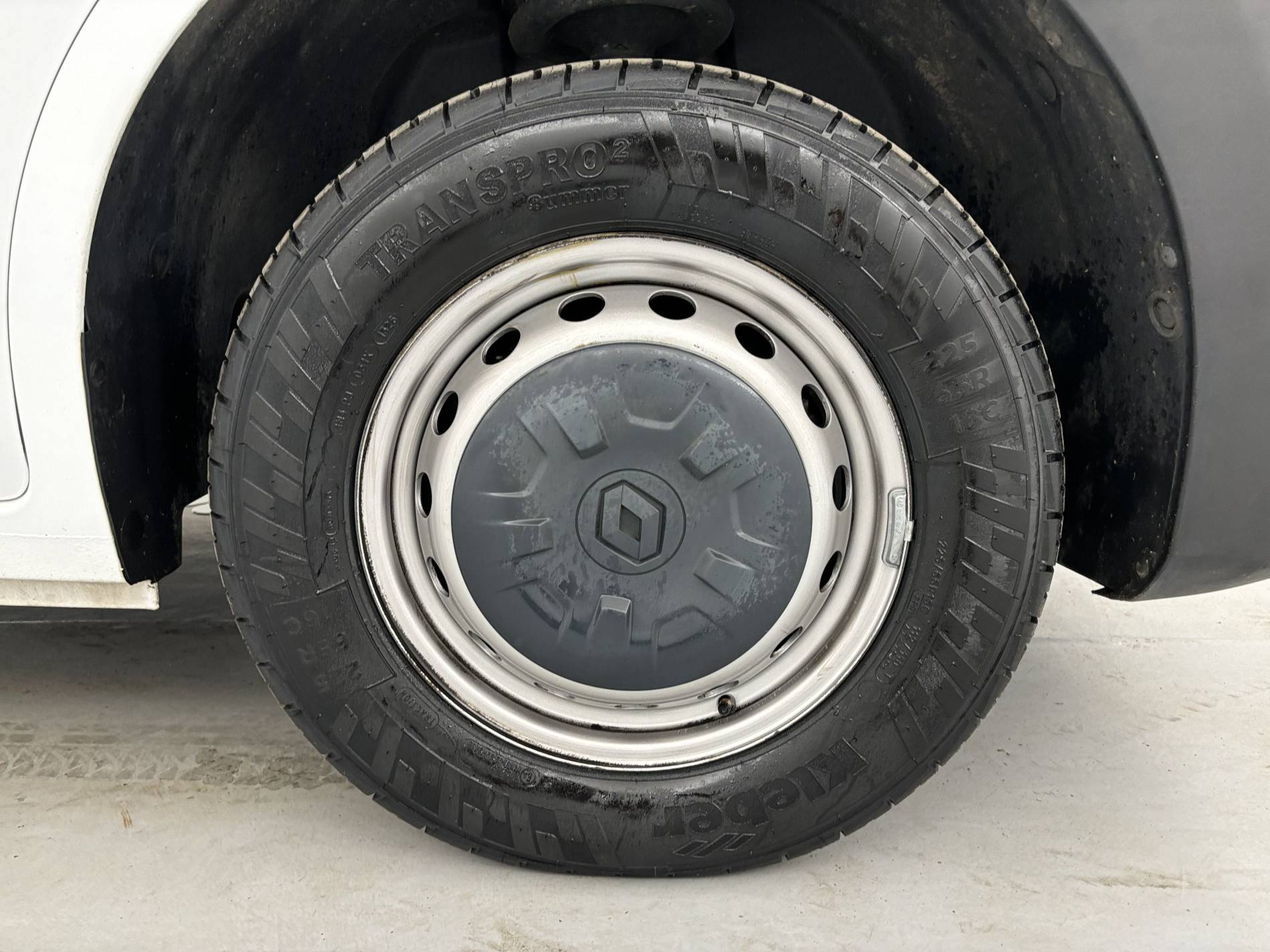 Vente en ligne Renault Master Fourgon MASTER FGN TRAC F3500 L2H2 BLUE DCI 135 au prix de 24 990 €
