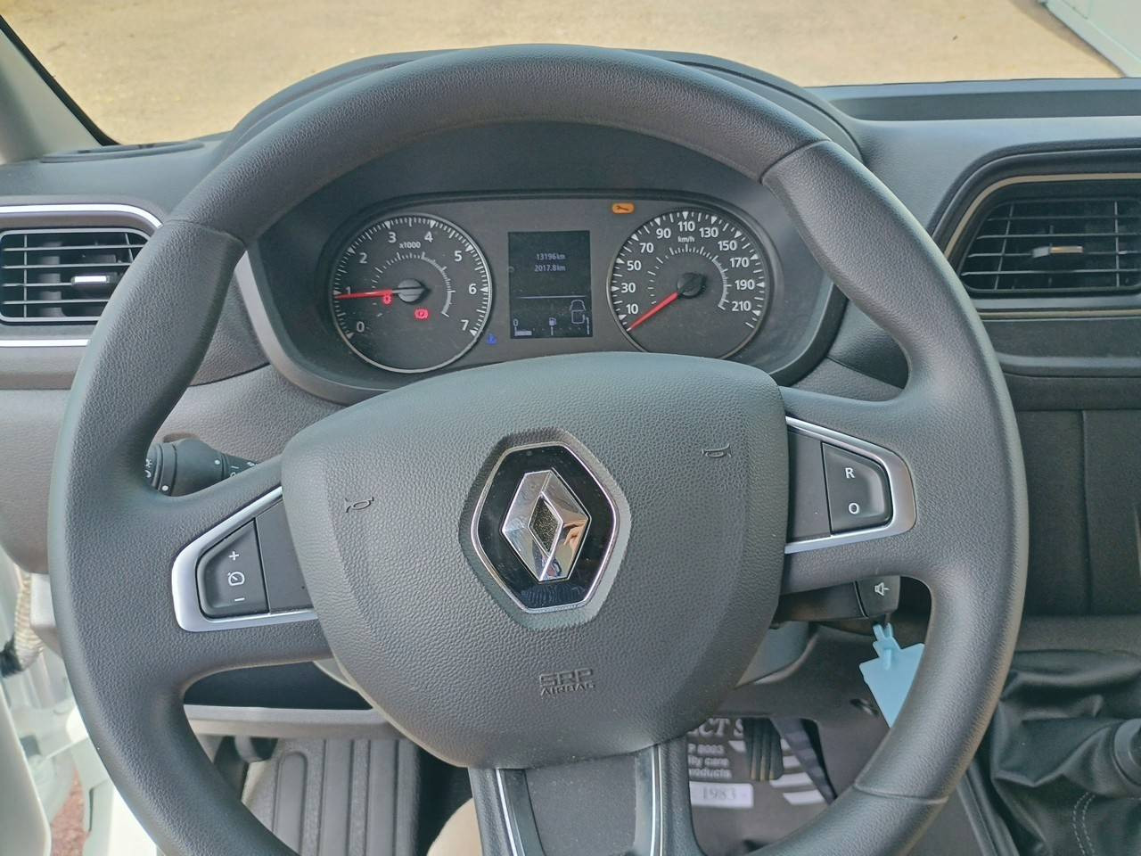 Vente en ligne Renault Master Fourgon MASTER FGN TRAC F3500 L2H2 BLUE DCI 135 au prix de 23 990 €