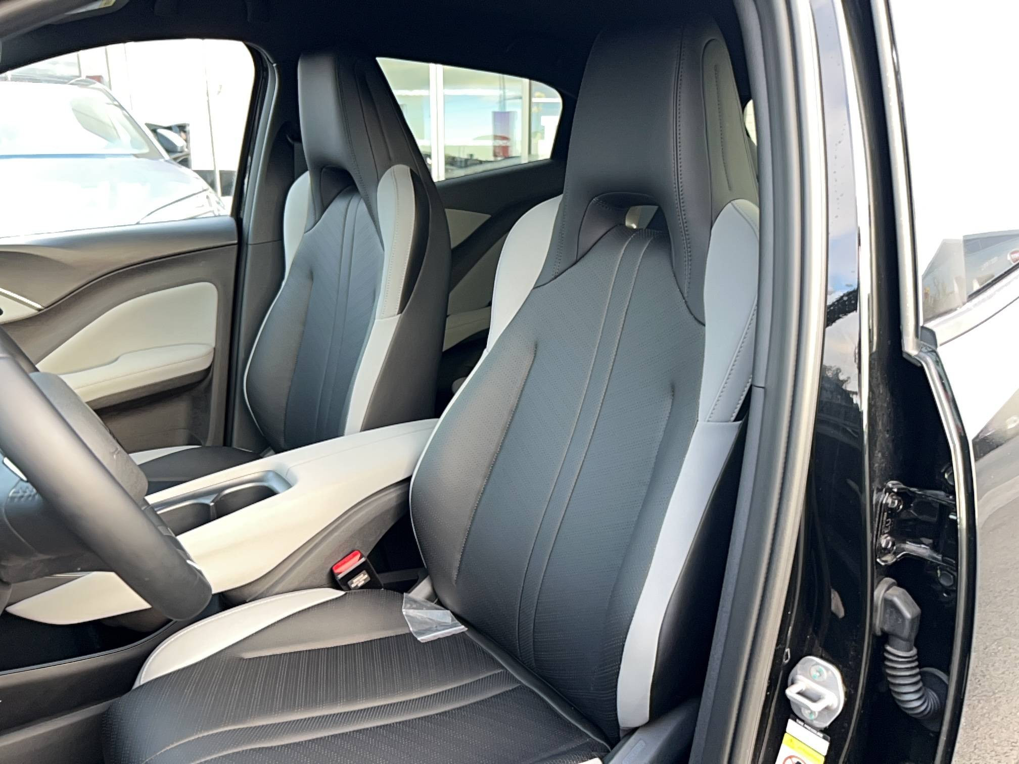 Vente en ligne Byd Dolphin Surf  43.2 kWh 156 ch au prix de 22 590 €