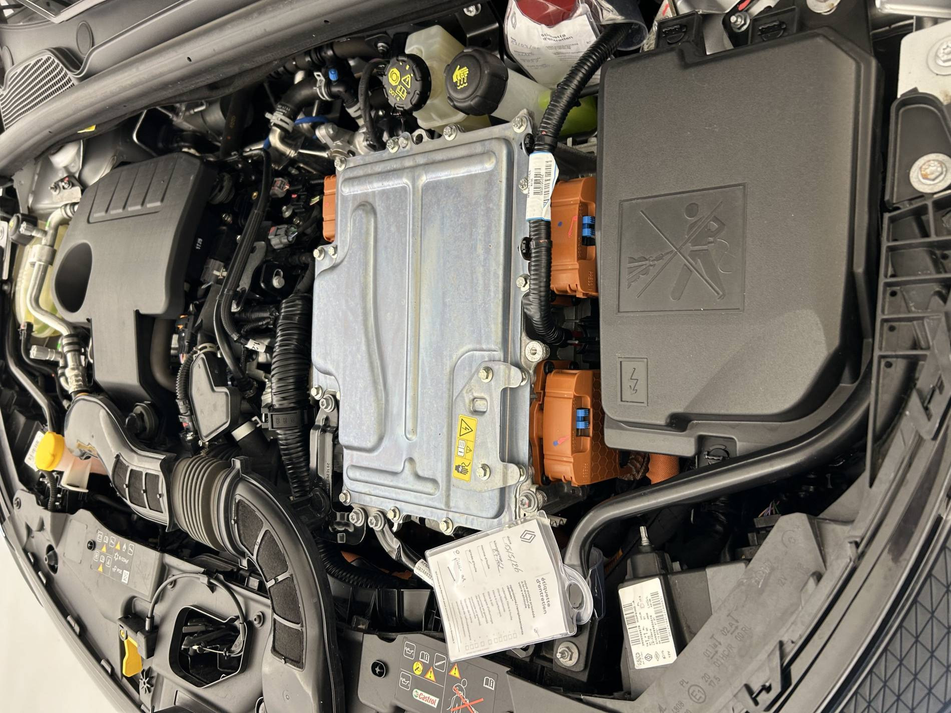 Vente en ligne Renault Clio 5 Clio E-Tech 140 - 21N au prix de 16 791 €