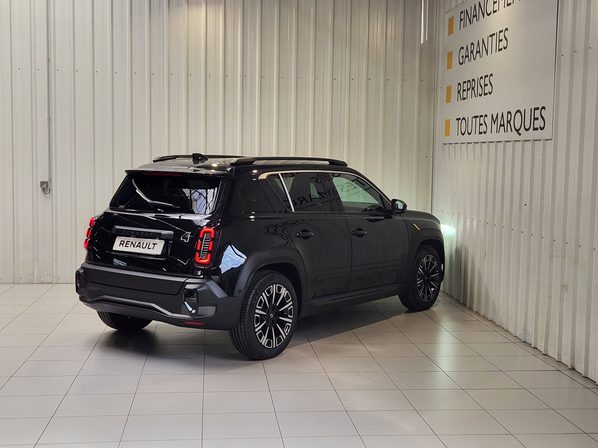 Vente en ligne Renault R4 E-Tech  150 ch autonomie confort au prix de 38 190 €