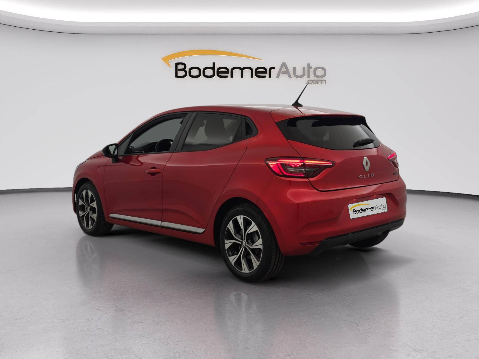 Vente en ligne Renault Clio 5 Clio E-Tech full hybrid 145 au prix de 17 990 €