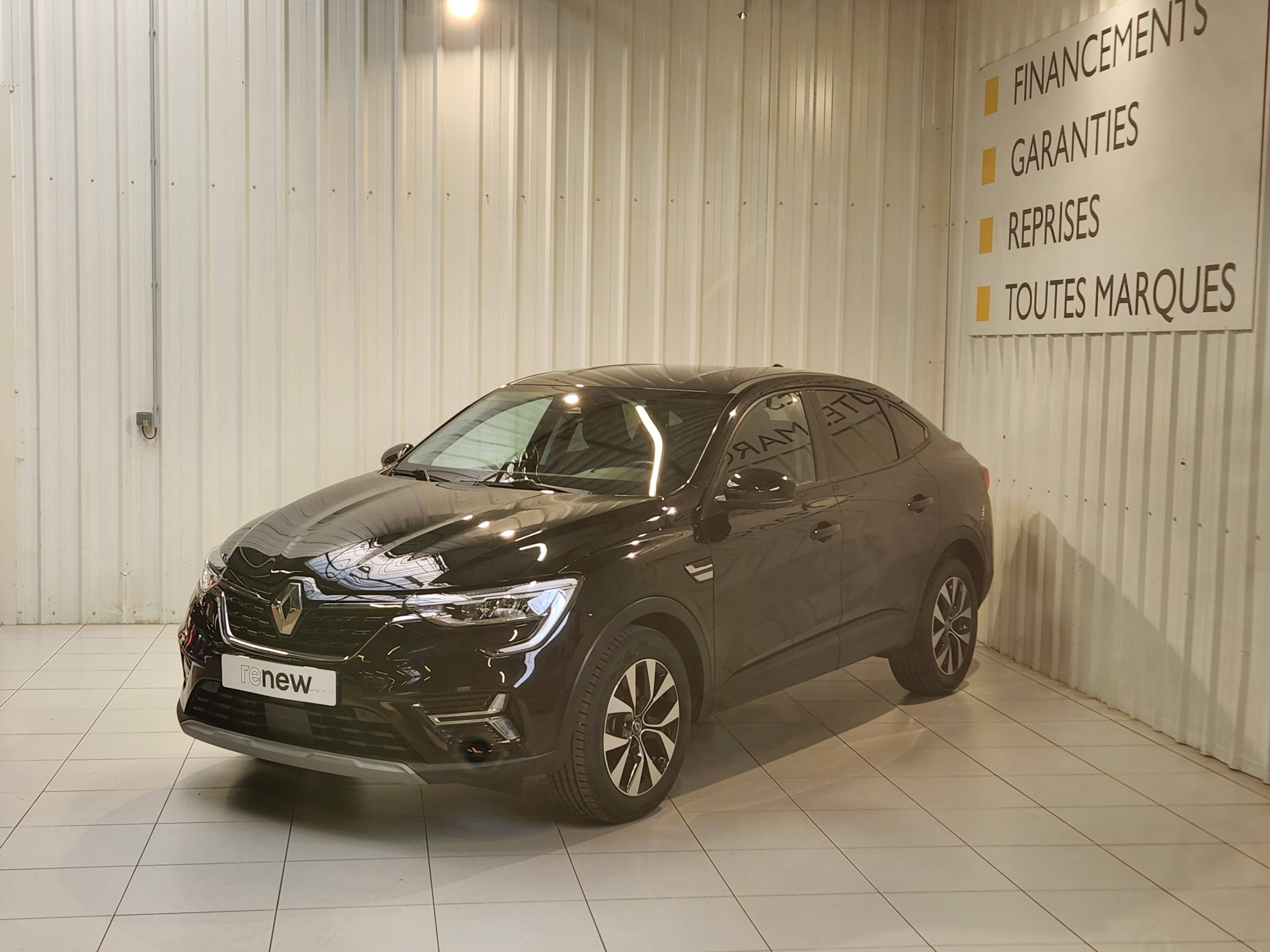 Vente en ligne Renault Arkana  E-Tech hybride 145 - 22 au prix de 19 999 €