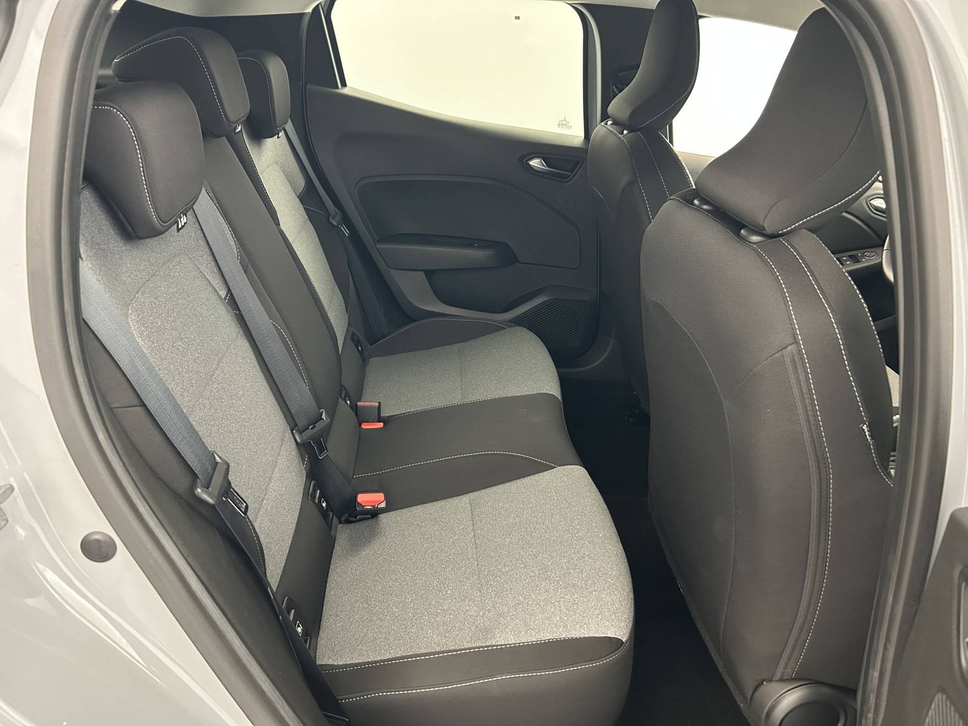 Vente en ligne Renault Clio 5 Clio TCe 90 au prix de 15 990 €