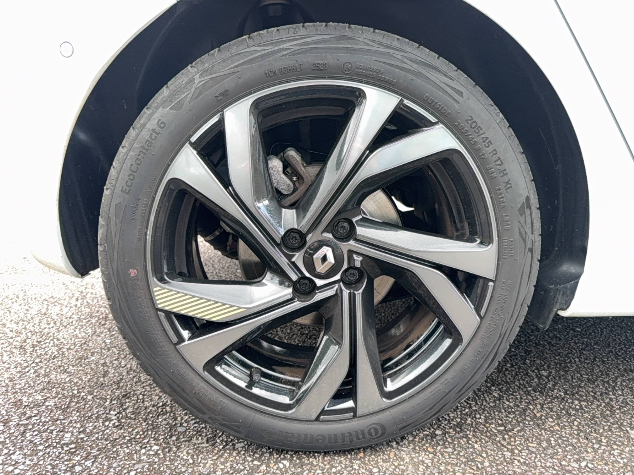 Vente en ligne Renault Clio 5 Clio E-Tech full hybrid 145 au prix de 18 990 €