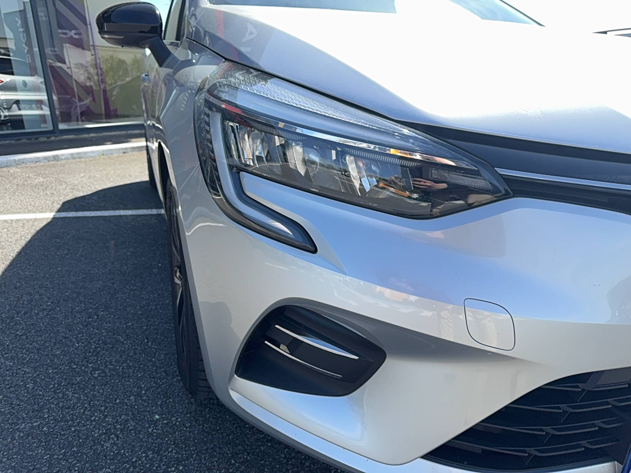 Vente en ligne Renault Clio 5 Clio TCe 140 au prix de 16 490 €